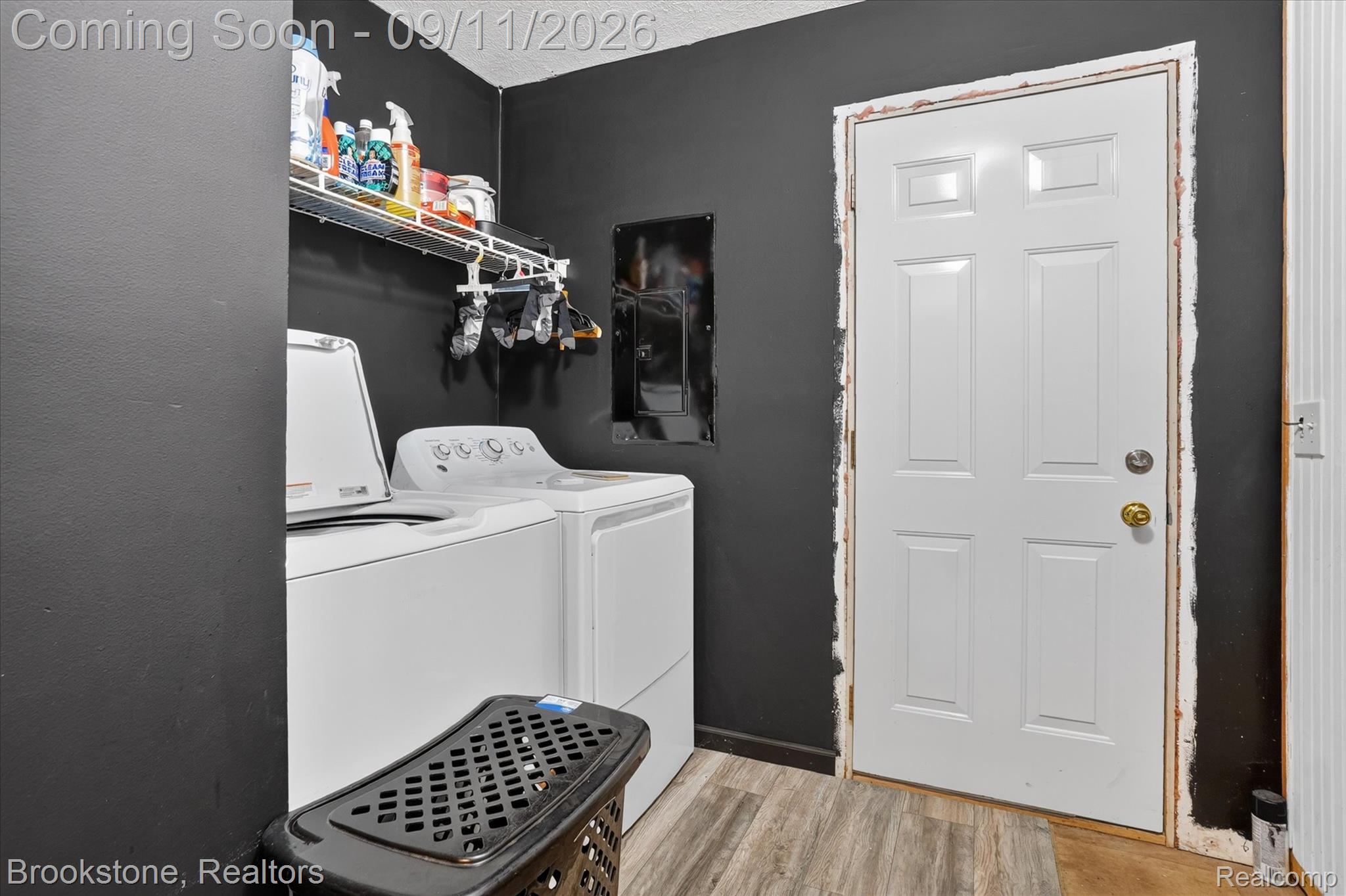 1812 S Steel Road Property Photo 25