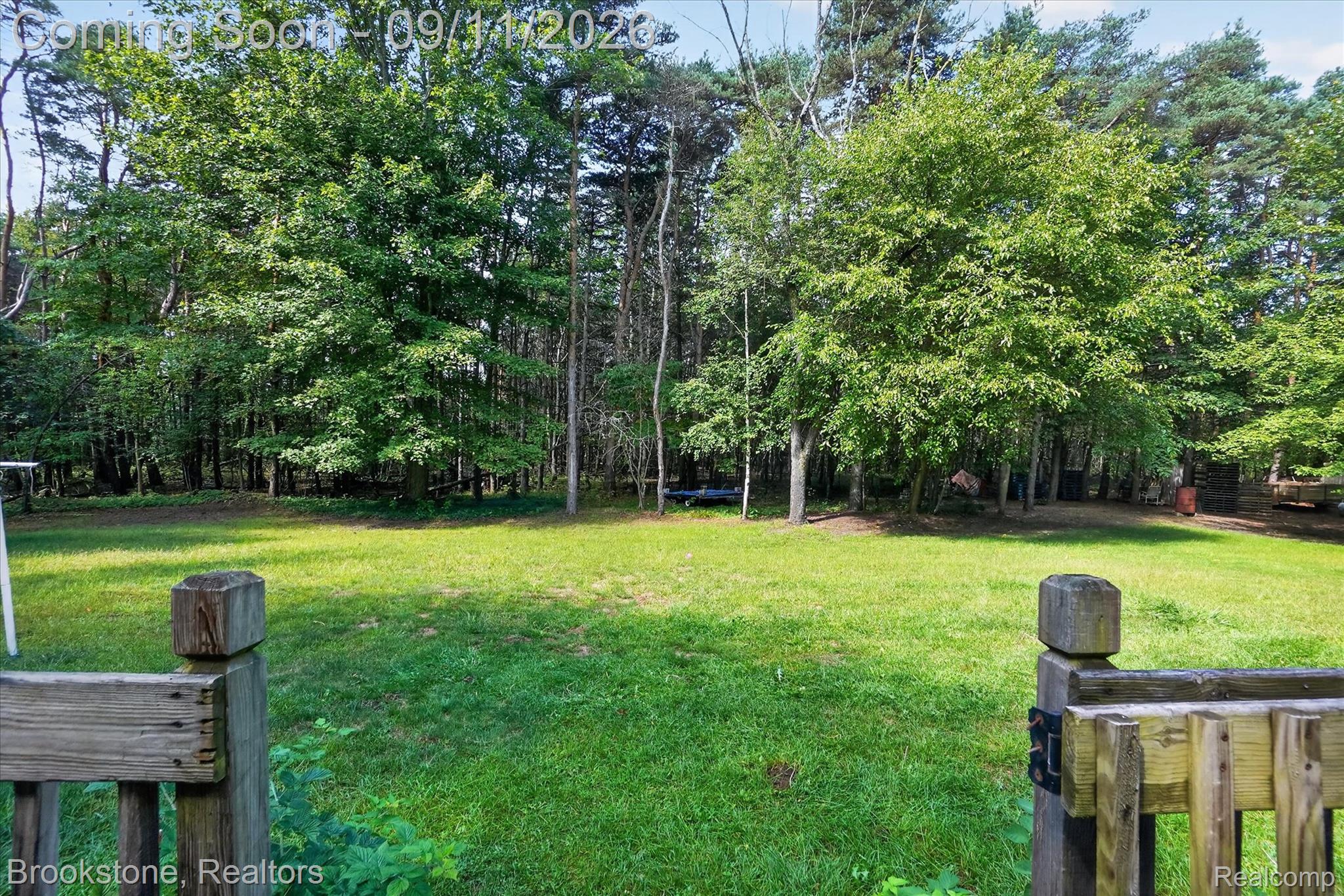 1812 S Steel Road Property Photo 35