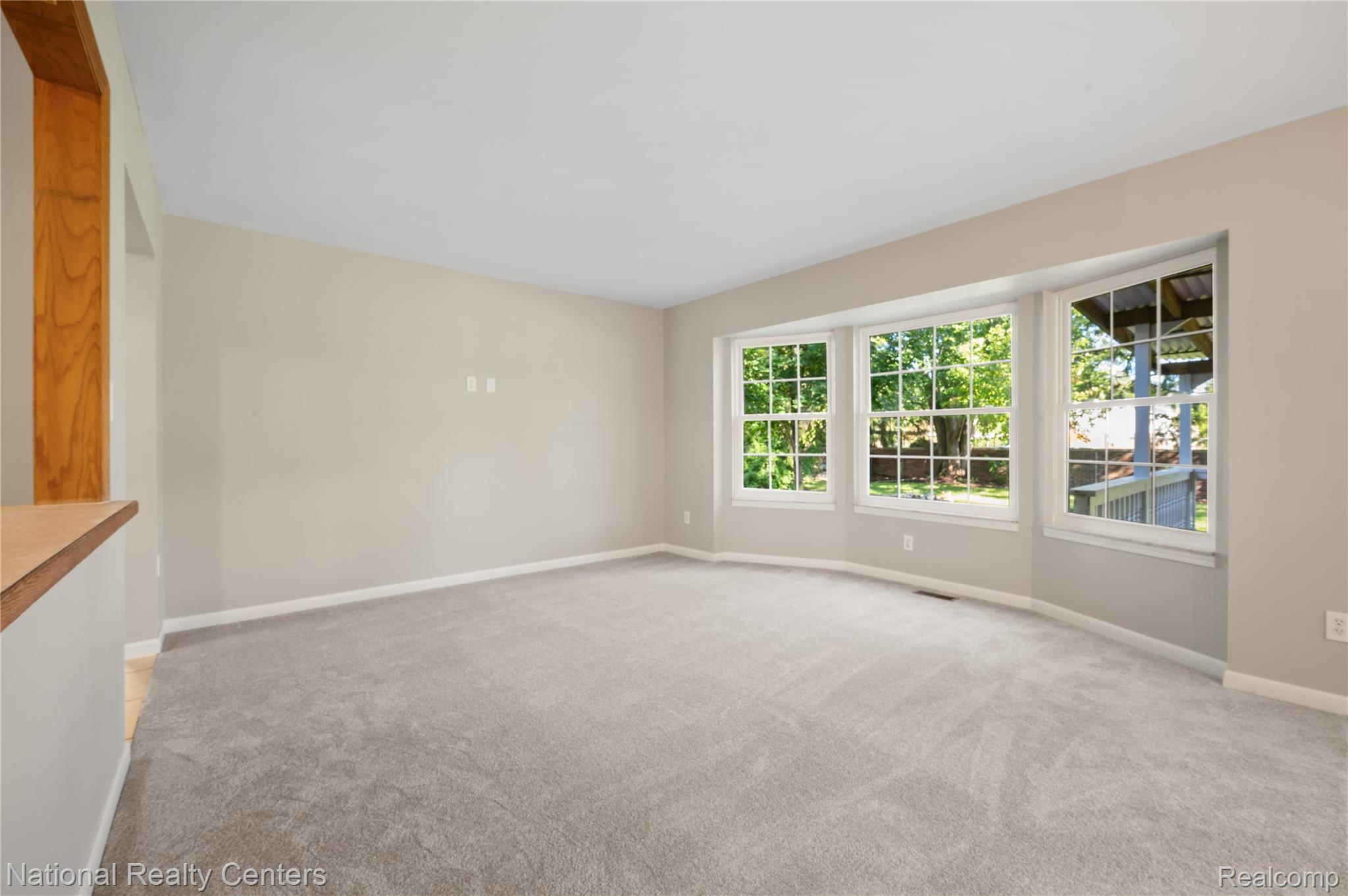 45162 Forest Trail Drive Property Photo 5