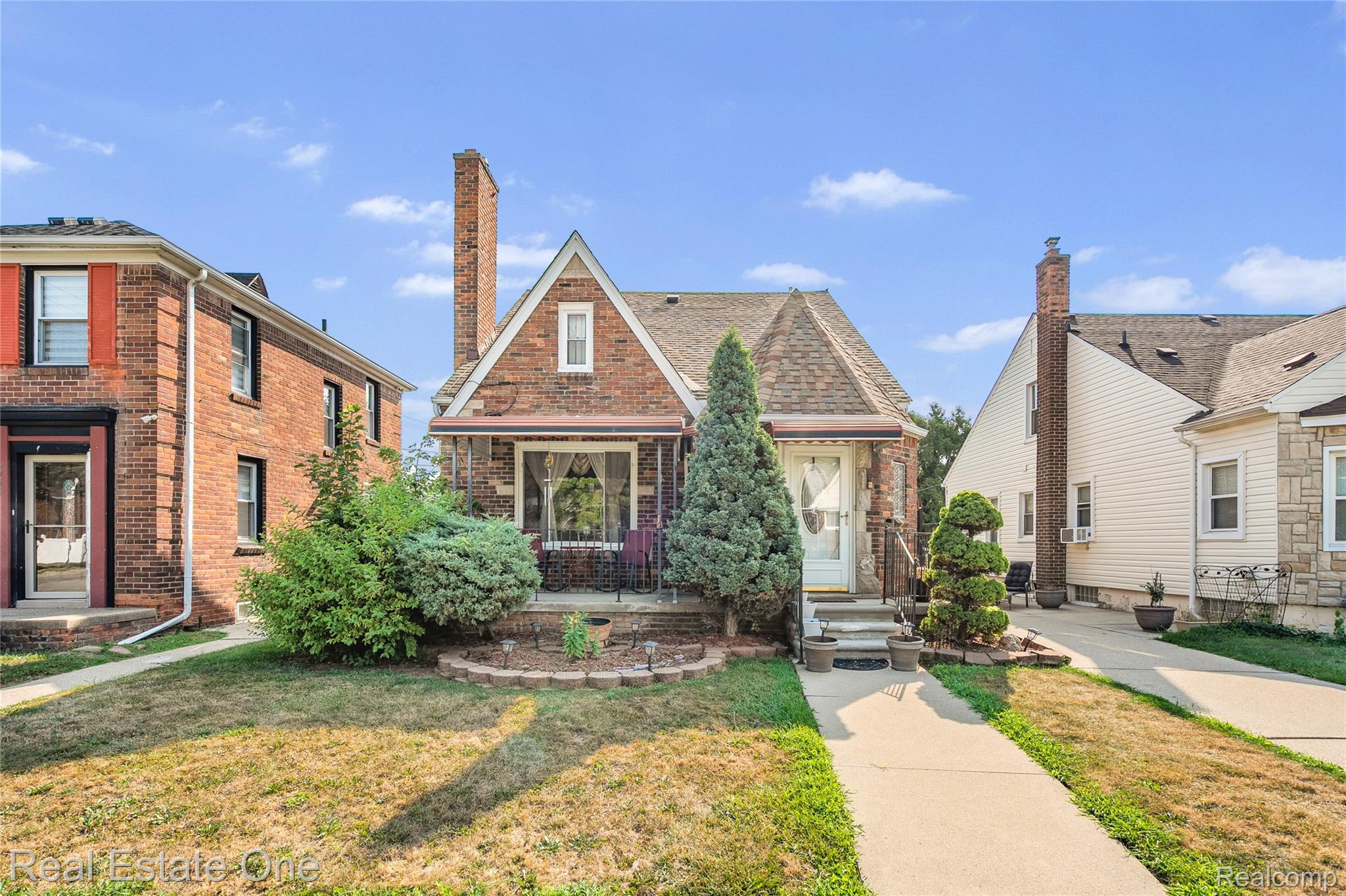 5950 Argyle Street Property Photo 1