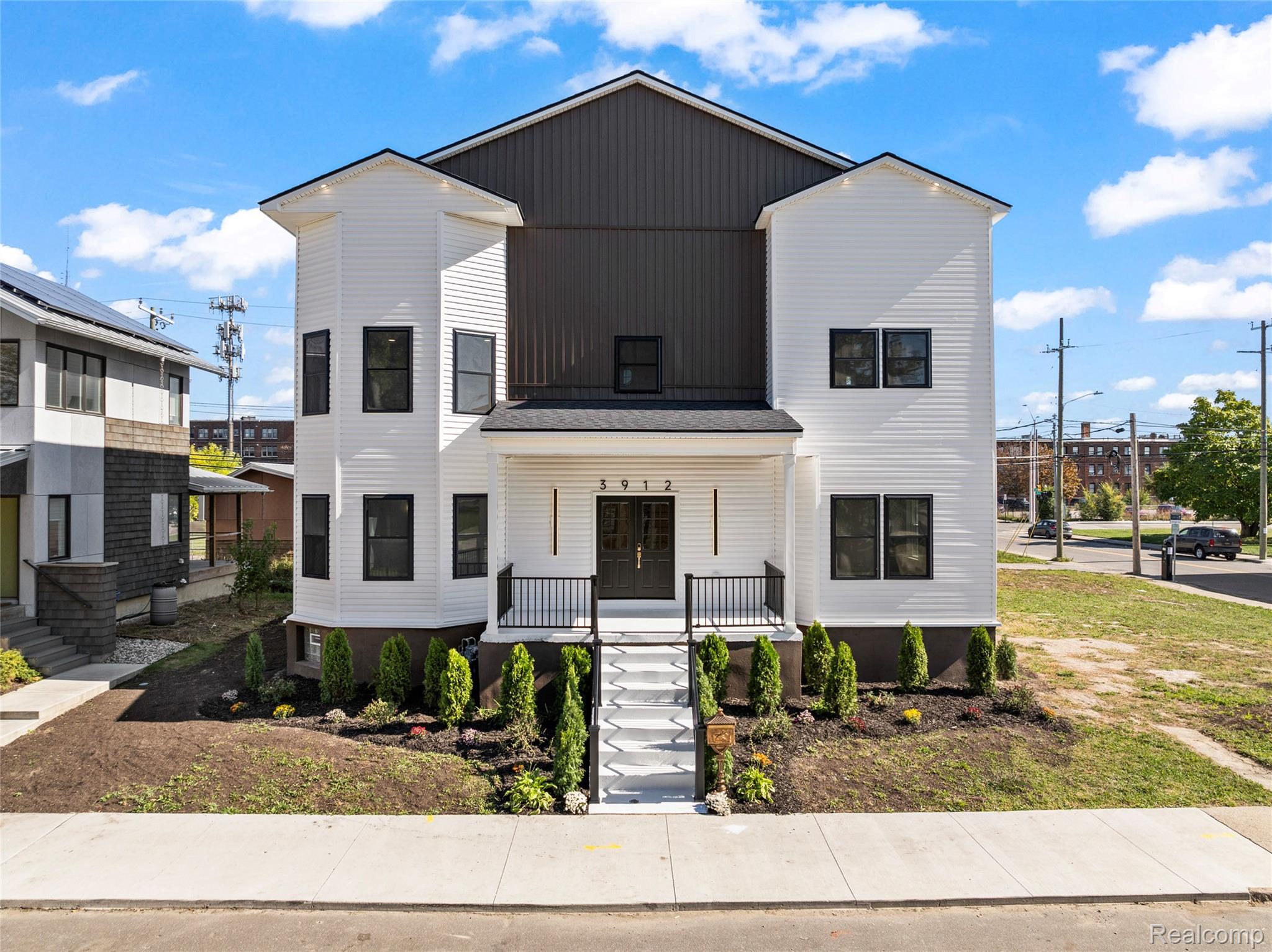 3912 4th Street Property Photo 1