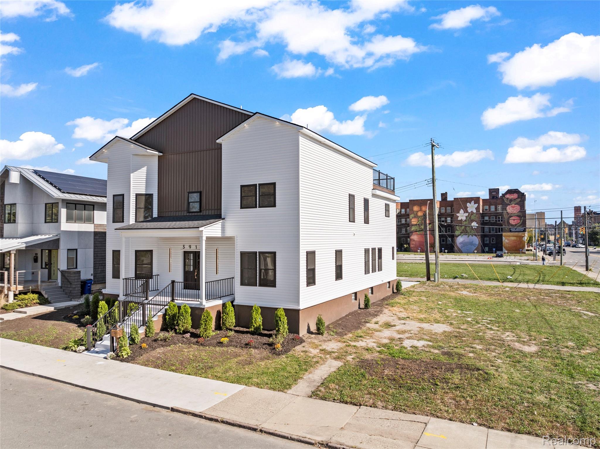 3912 4th Street Property Photo 4