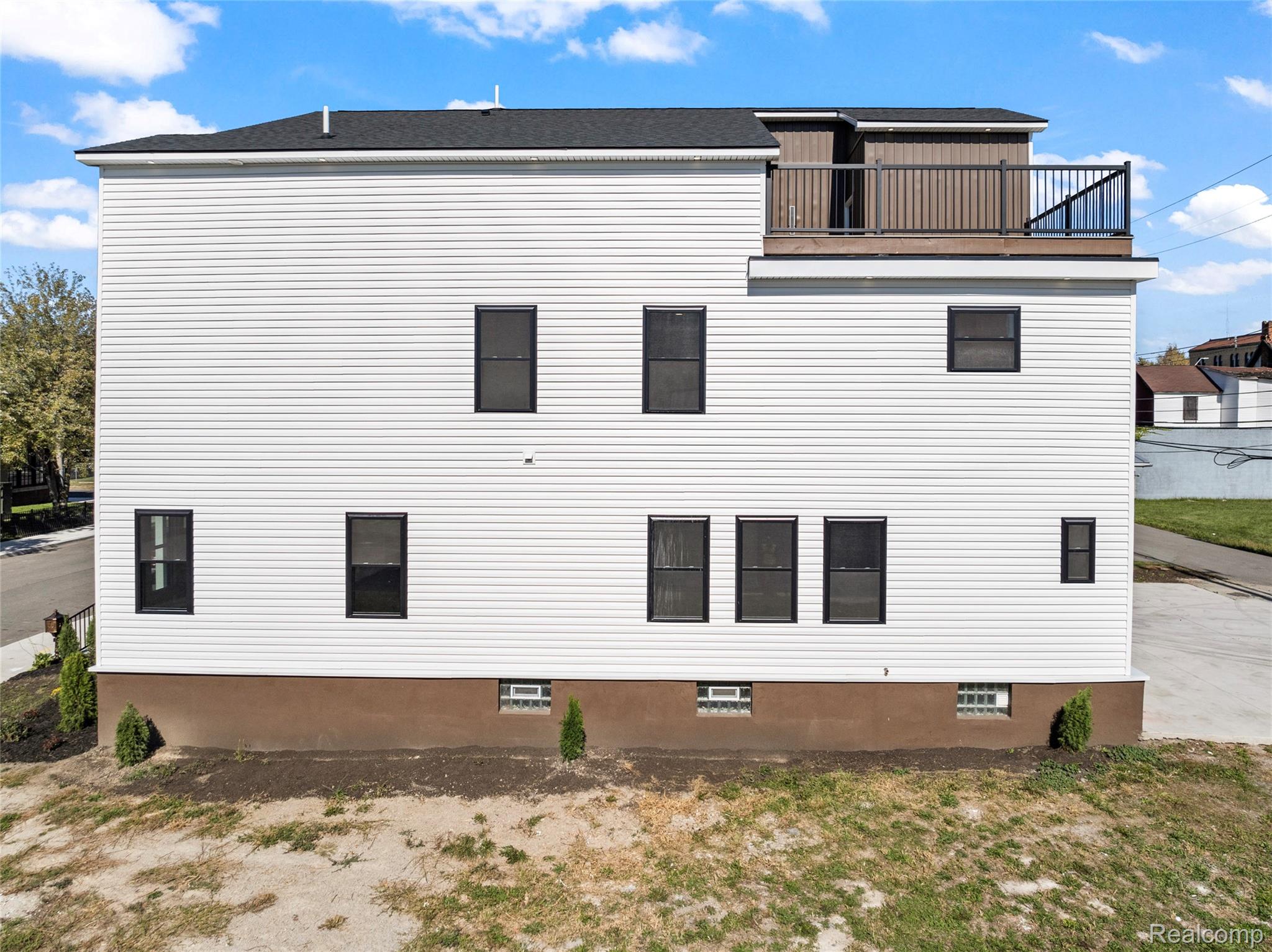 3912 4th Street Property Photo 5