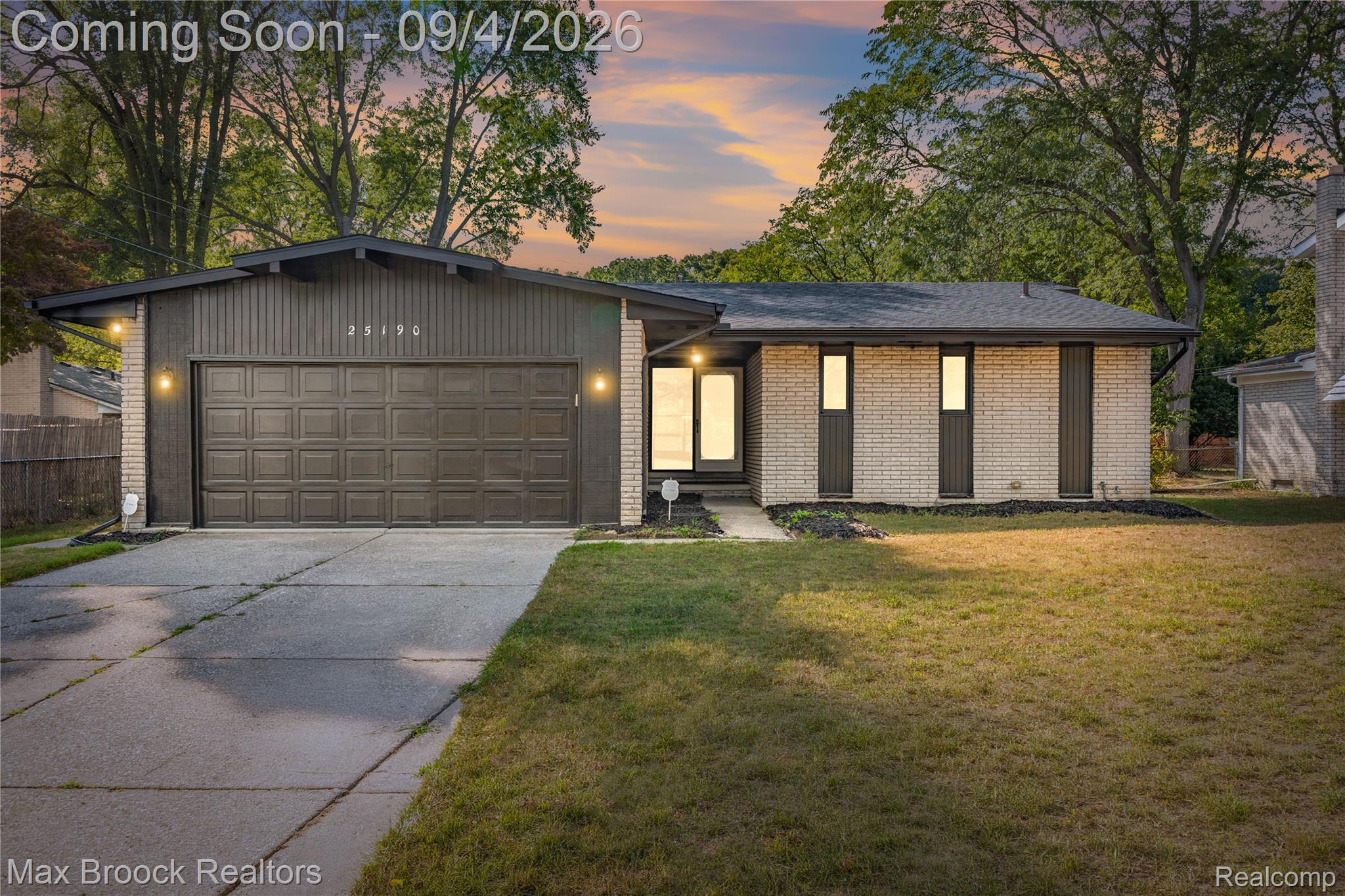 25190 Thorndyke Street Property Photo 1