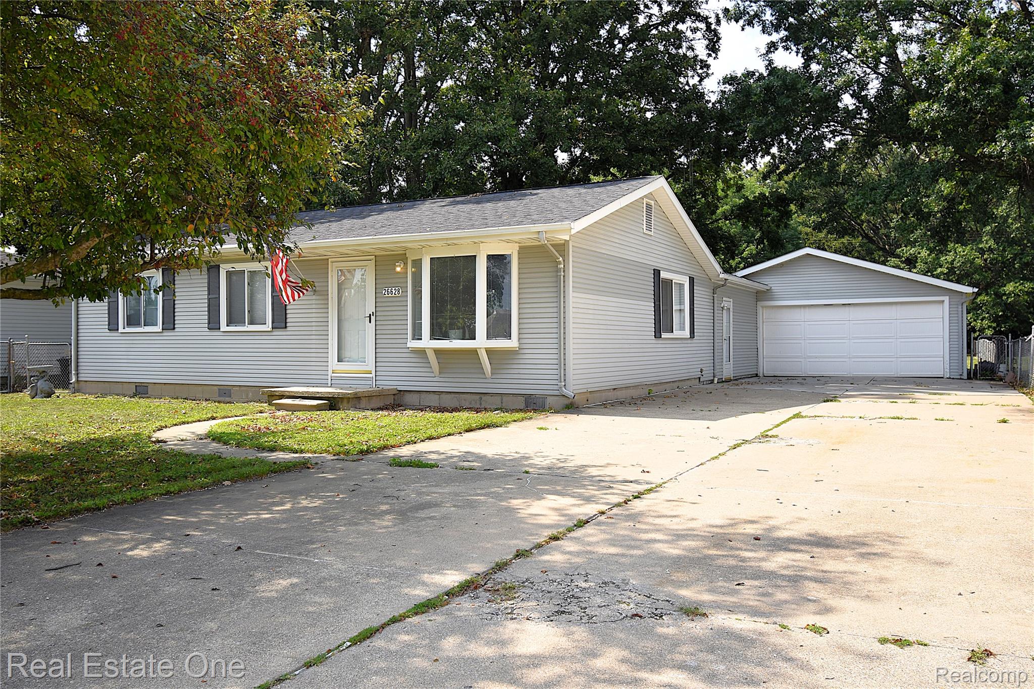 26628 Emma Avenue Property Photo 2