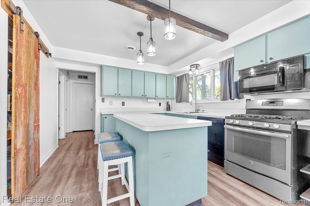 26628 Emma Avenue Property Photo 10