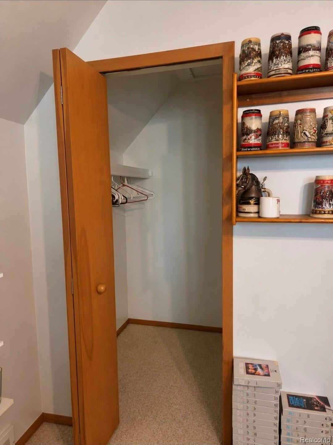 705 Estes Court Property Photo 16