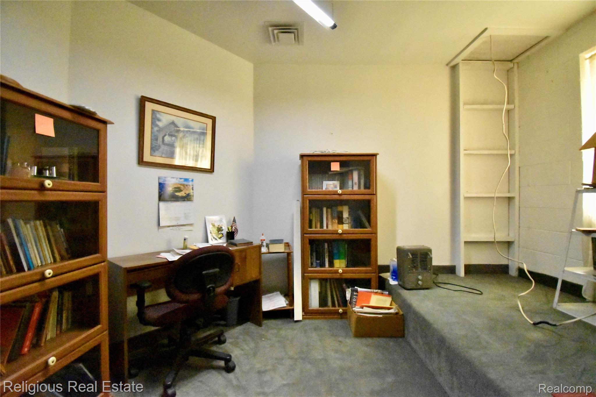 24105 Hass St Property Photo 10