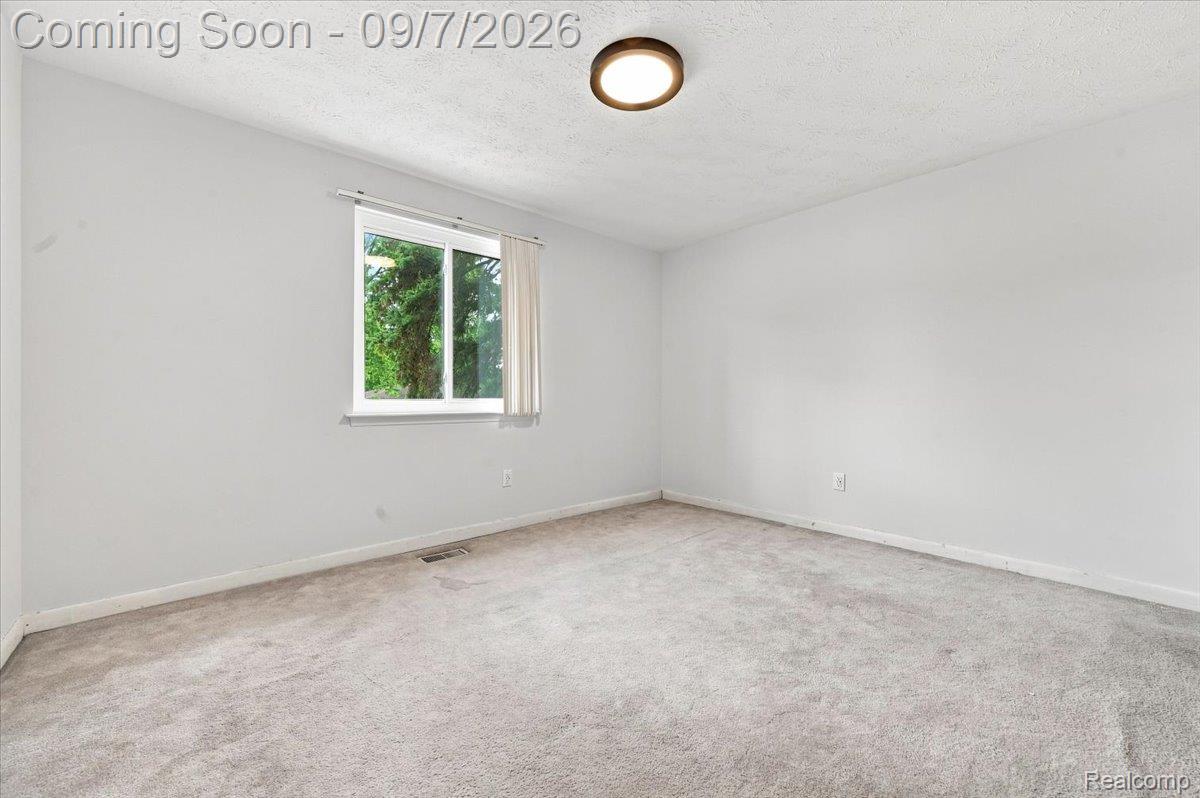 37582 Whitney Drive Property Photo 13