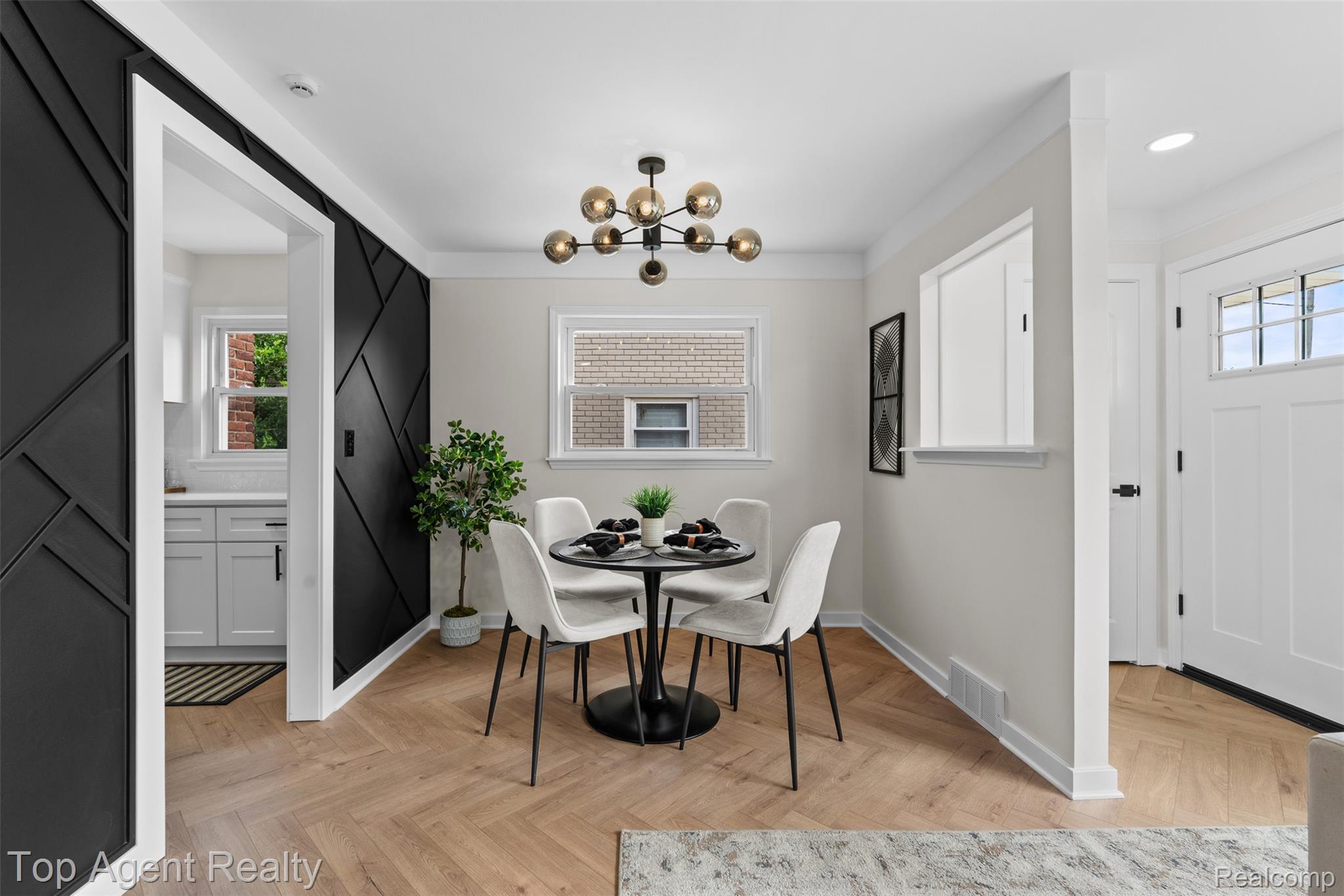 15110 Drake Street Property Photo 13