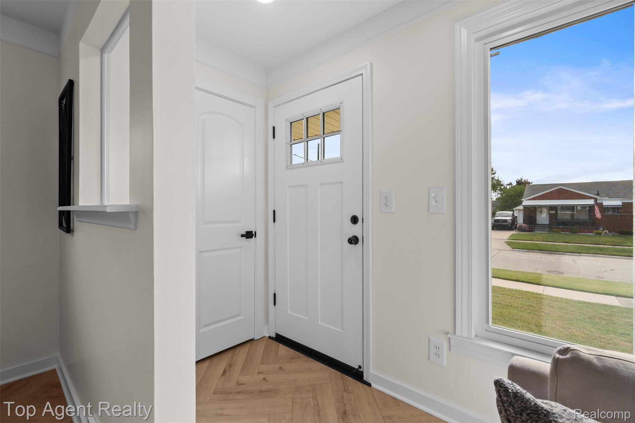 15110 Drake Street Property Photo 15