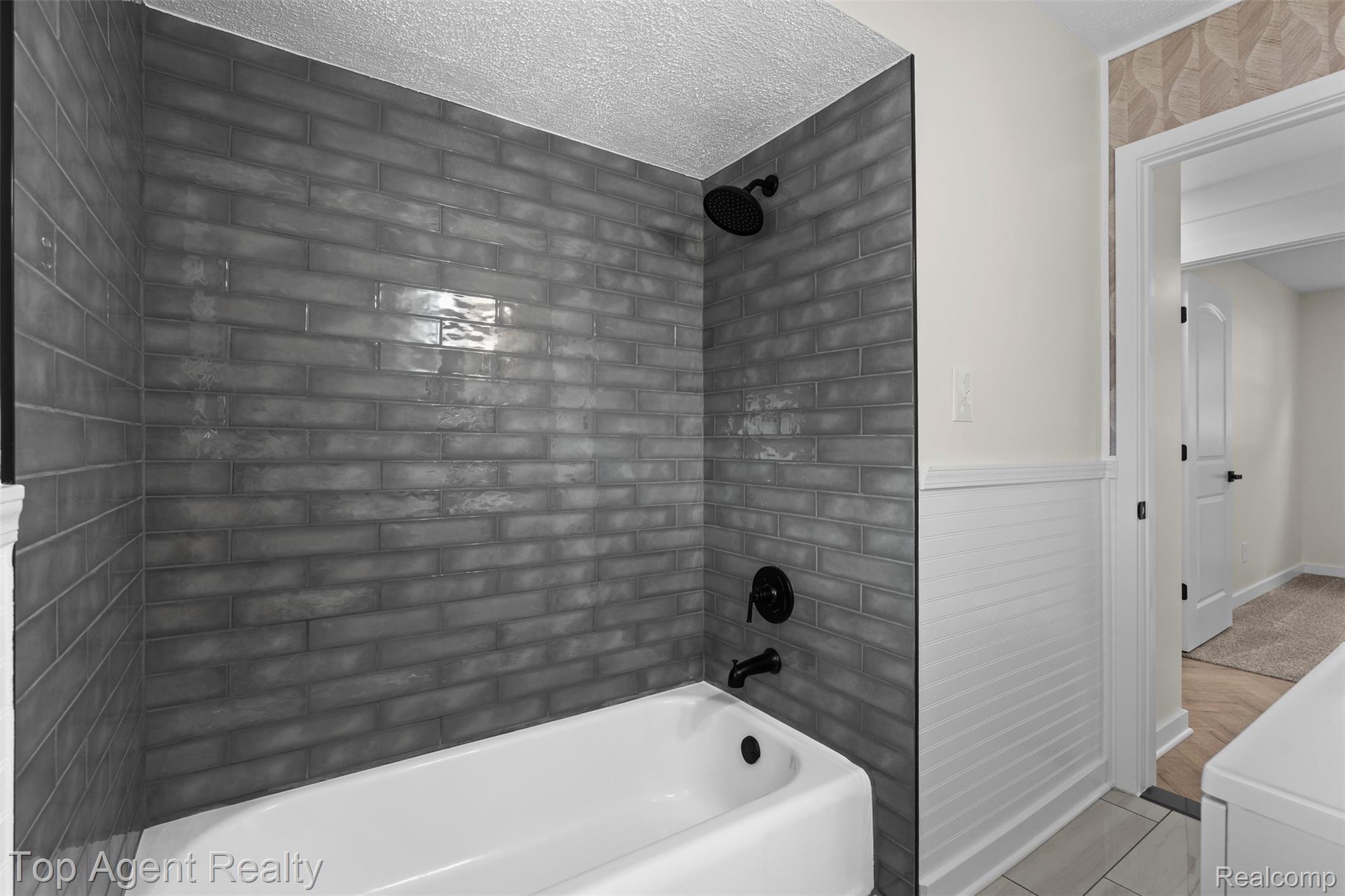 15110 Drake Street Property Photo 17