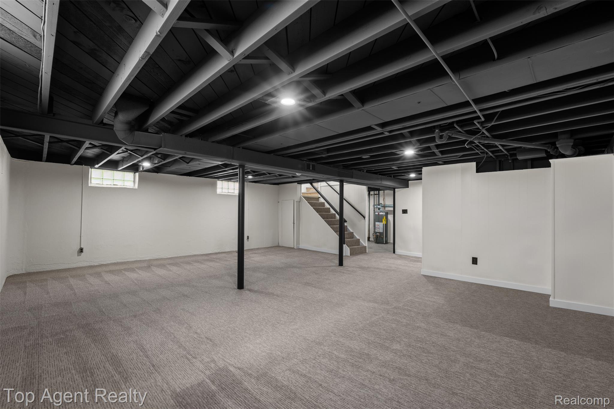15110 Drake Street Property Photo 24