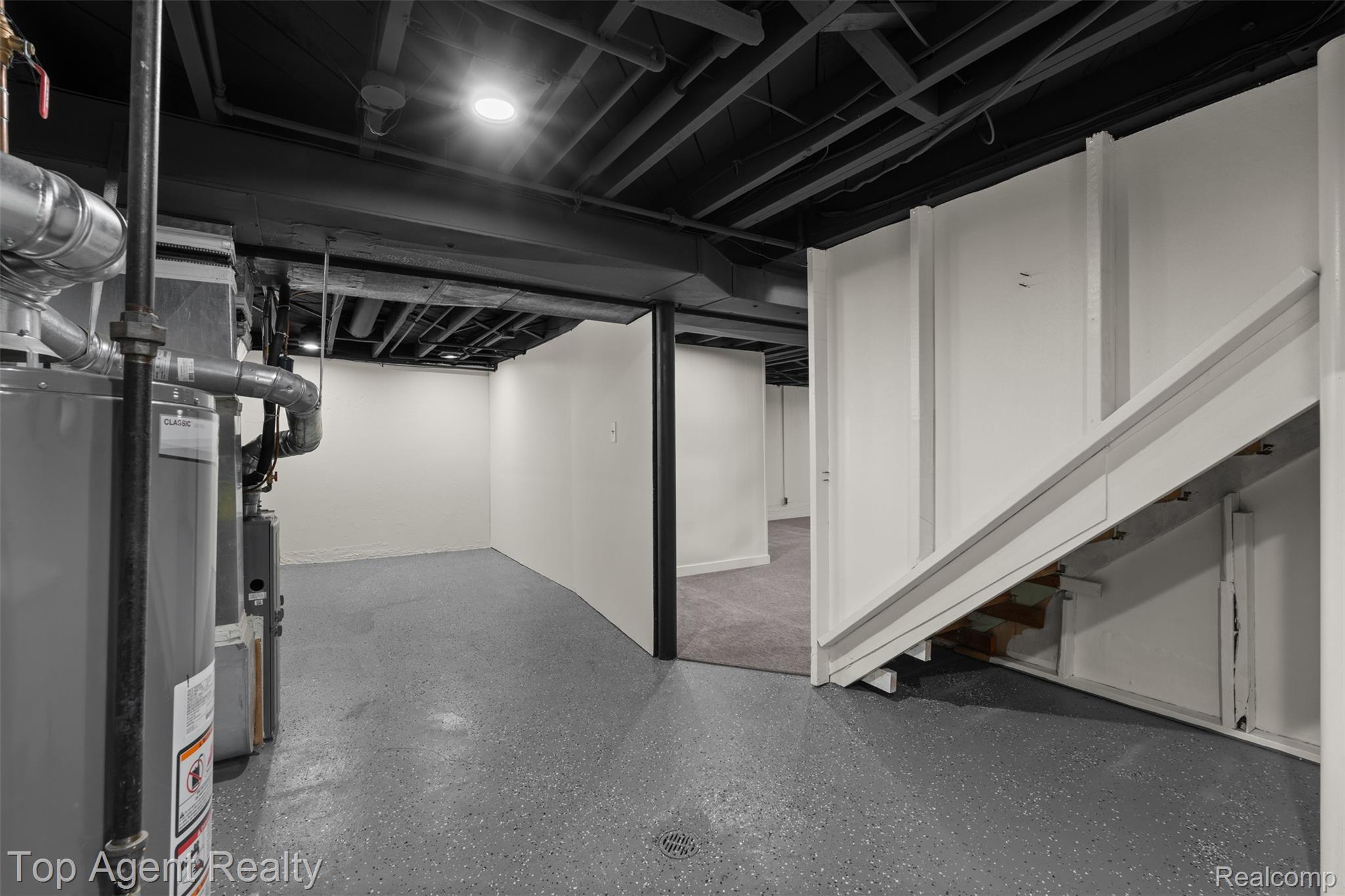 15110 Drake Street Property Photo 28