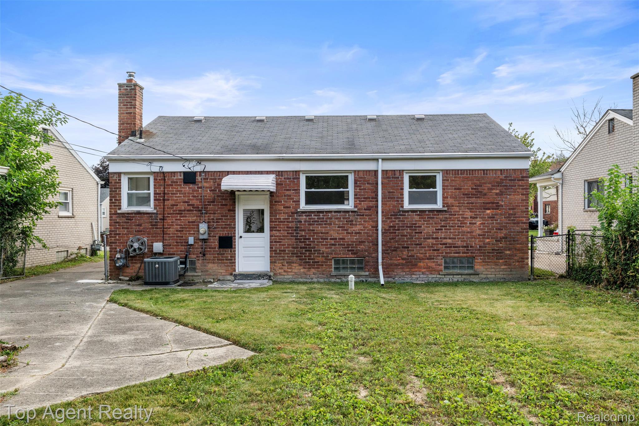 15110 Drake Street Property Photo 29