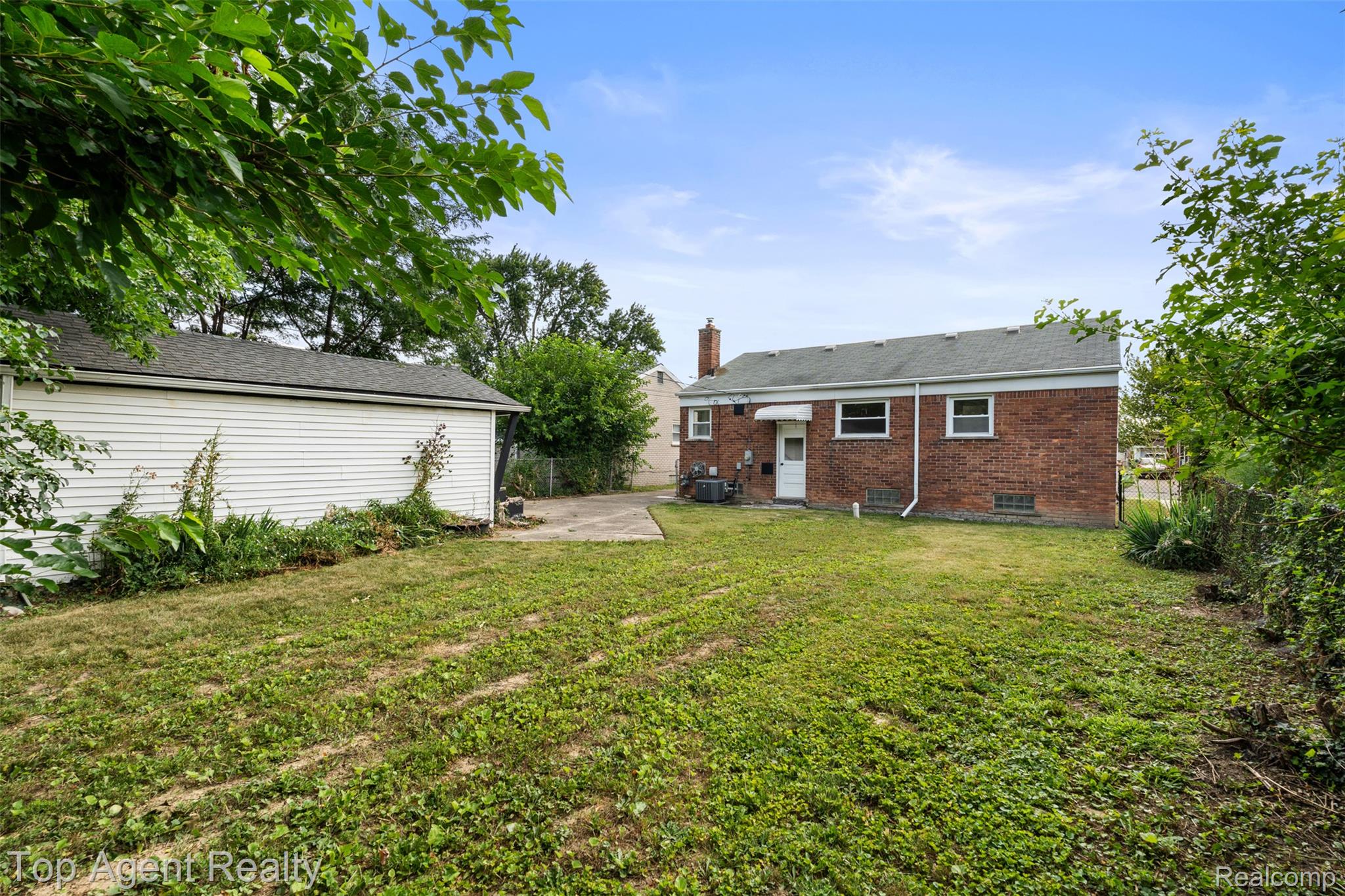 15110 Drake Street Property Photo 31