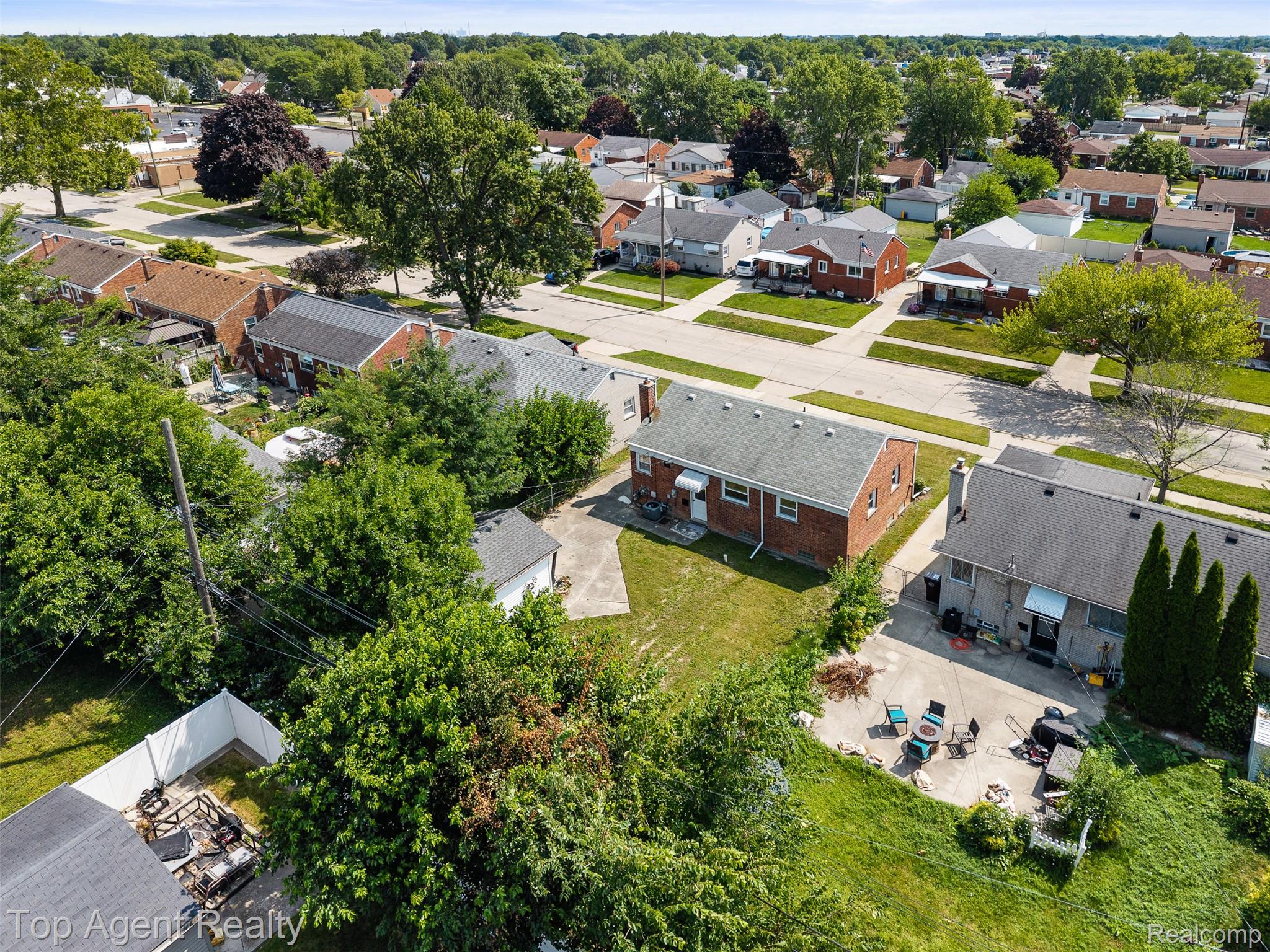 15110 Drake Street Property Photo 39