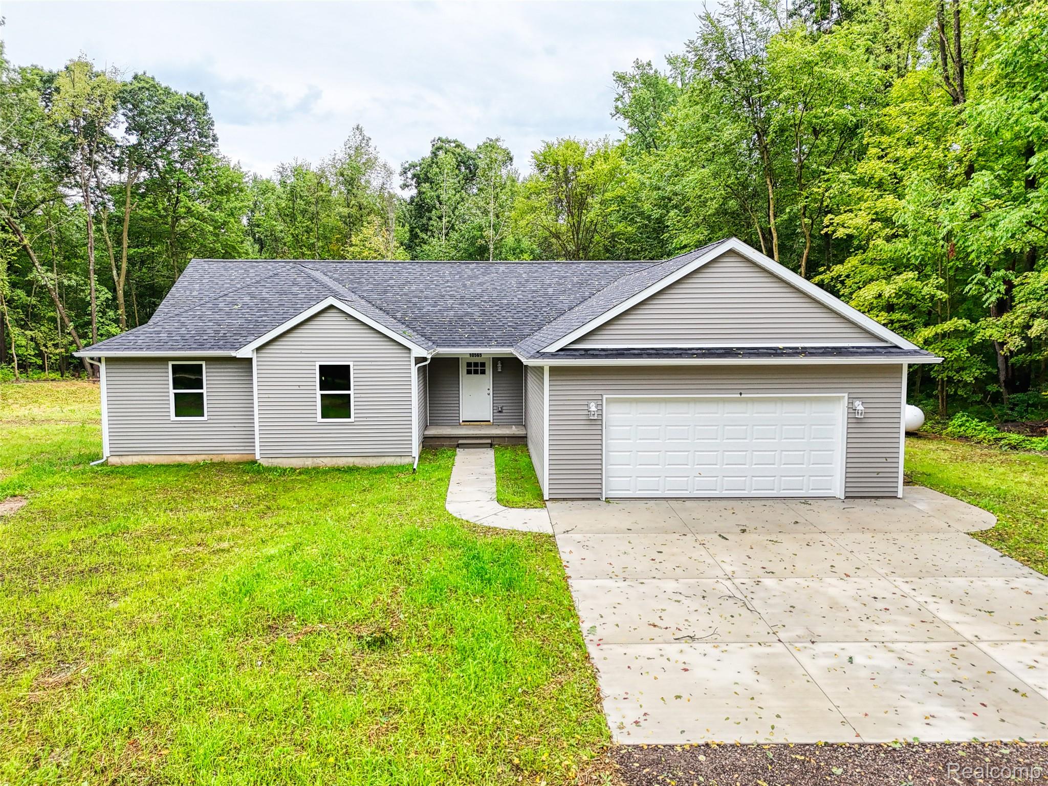 10565 W Allen Road Property Photo 1