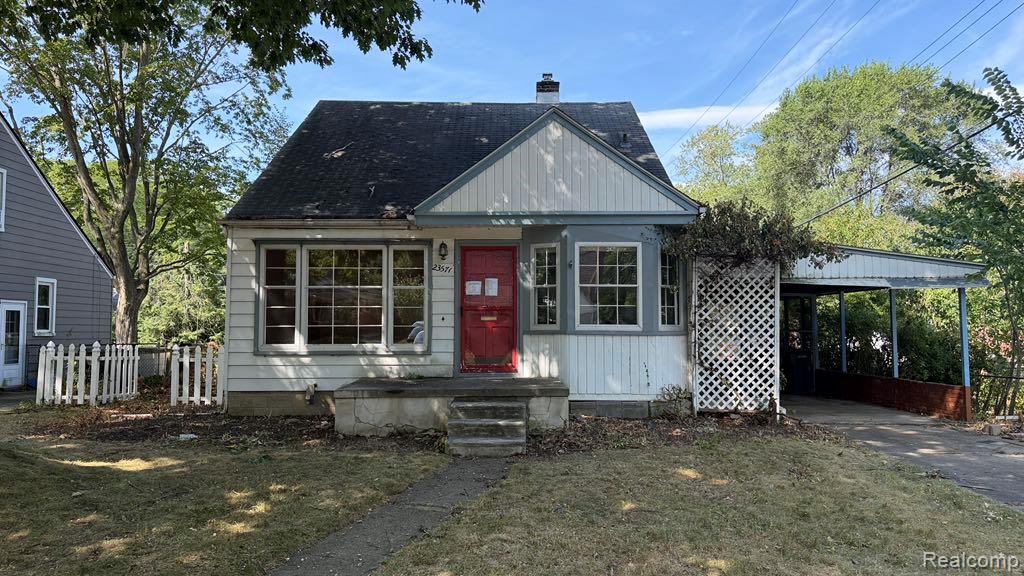 23571 Manistee Street Property Photo 1