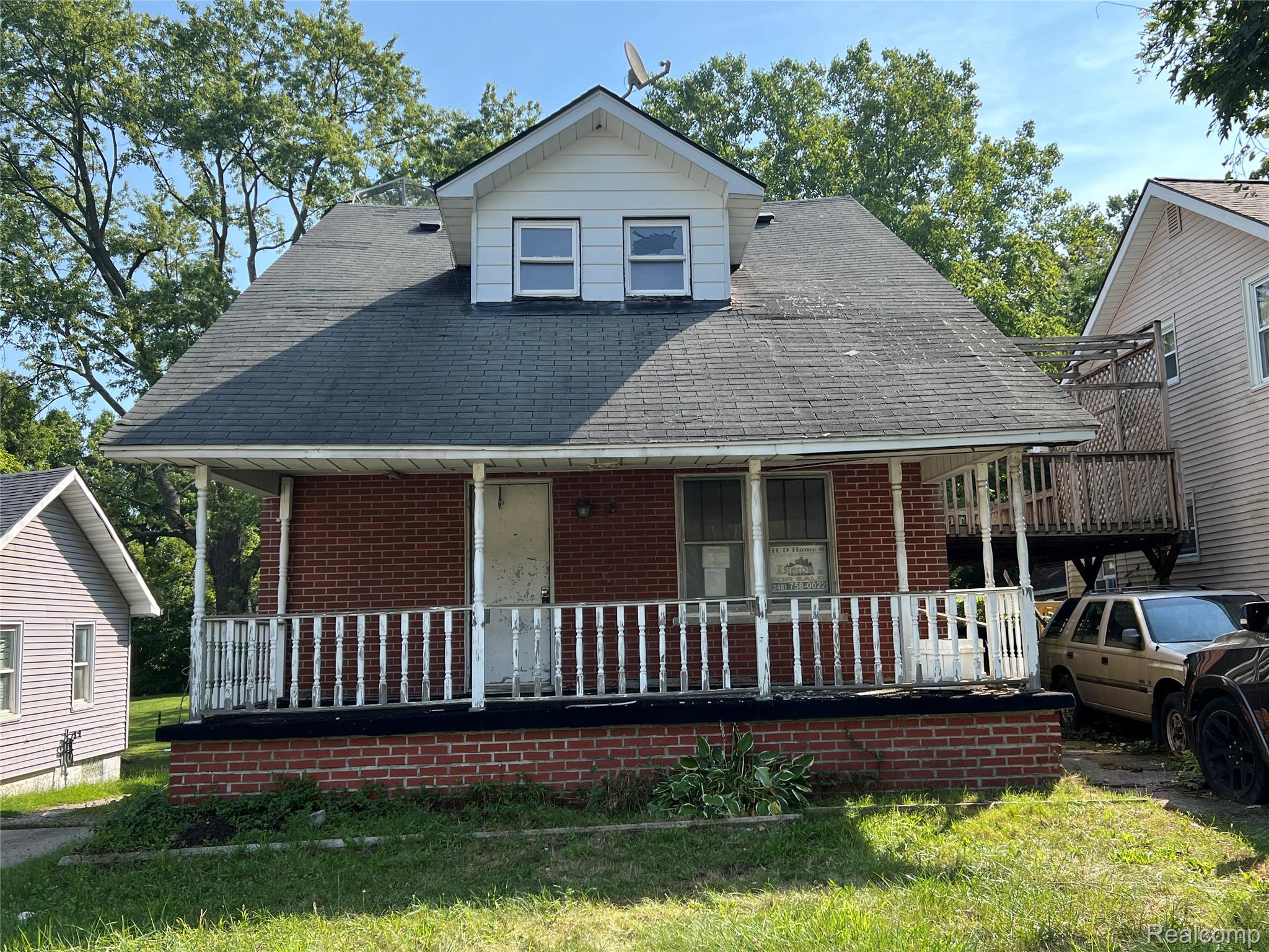 38 N Midland Drive Property Photo 1