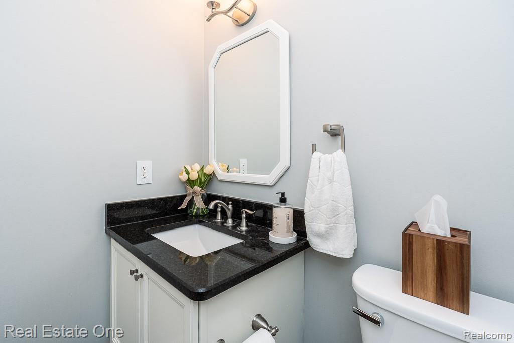582 Bloomer Ridge Drive Property Photo 8