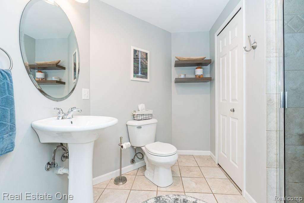 582 Bloomer Ridge Drive Property Photo 37
