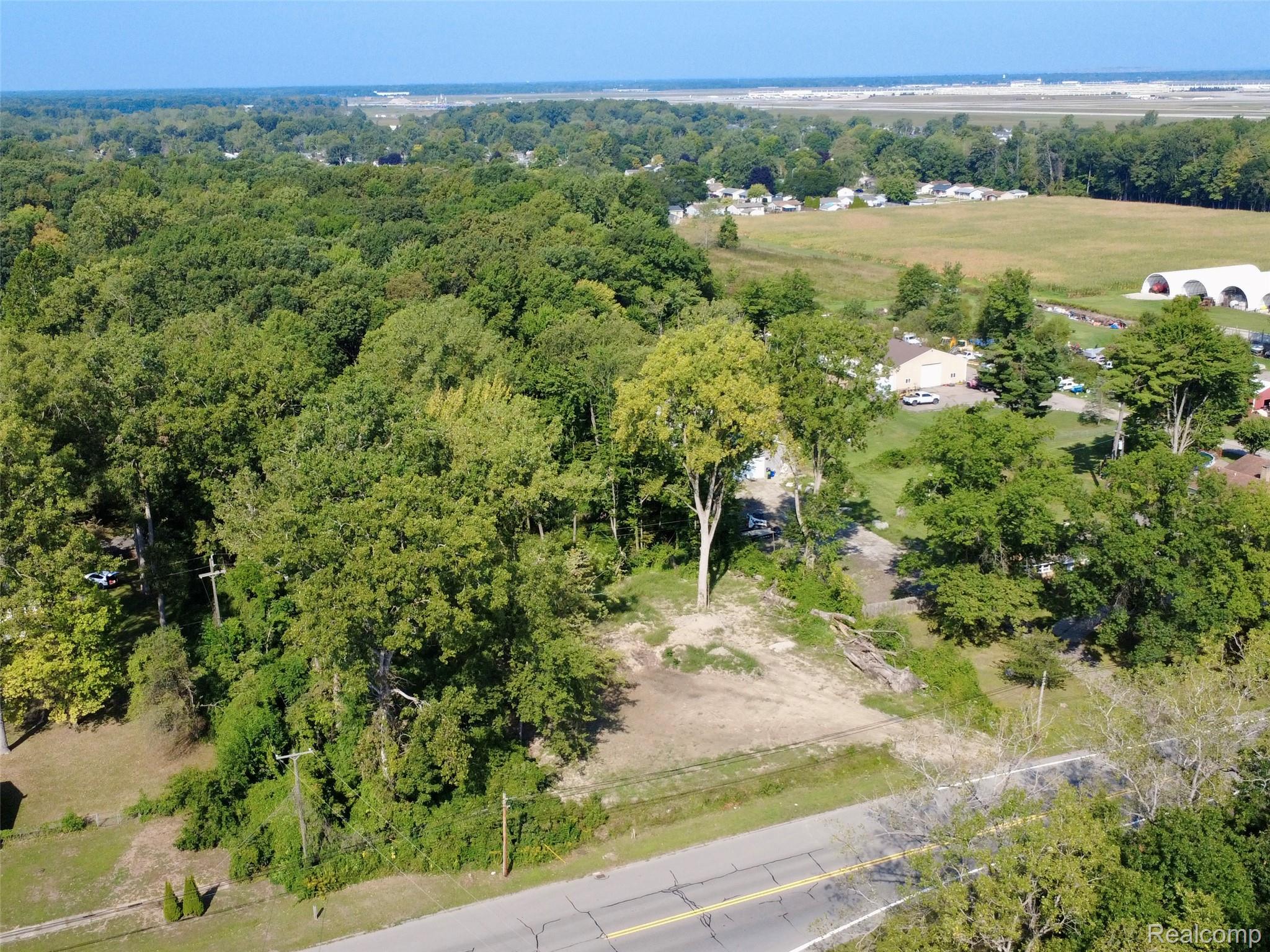 16068 Middlebelt Road Property Photo 1