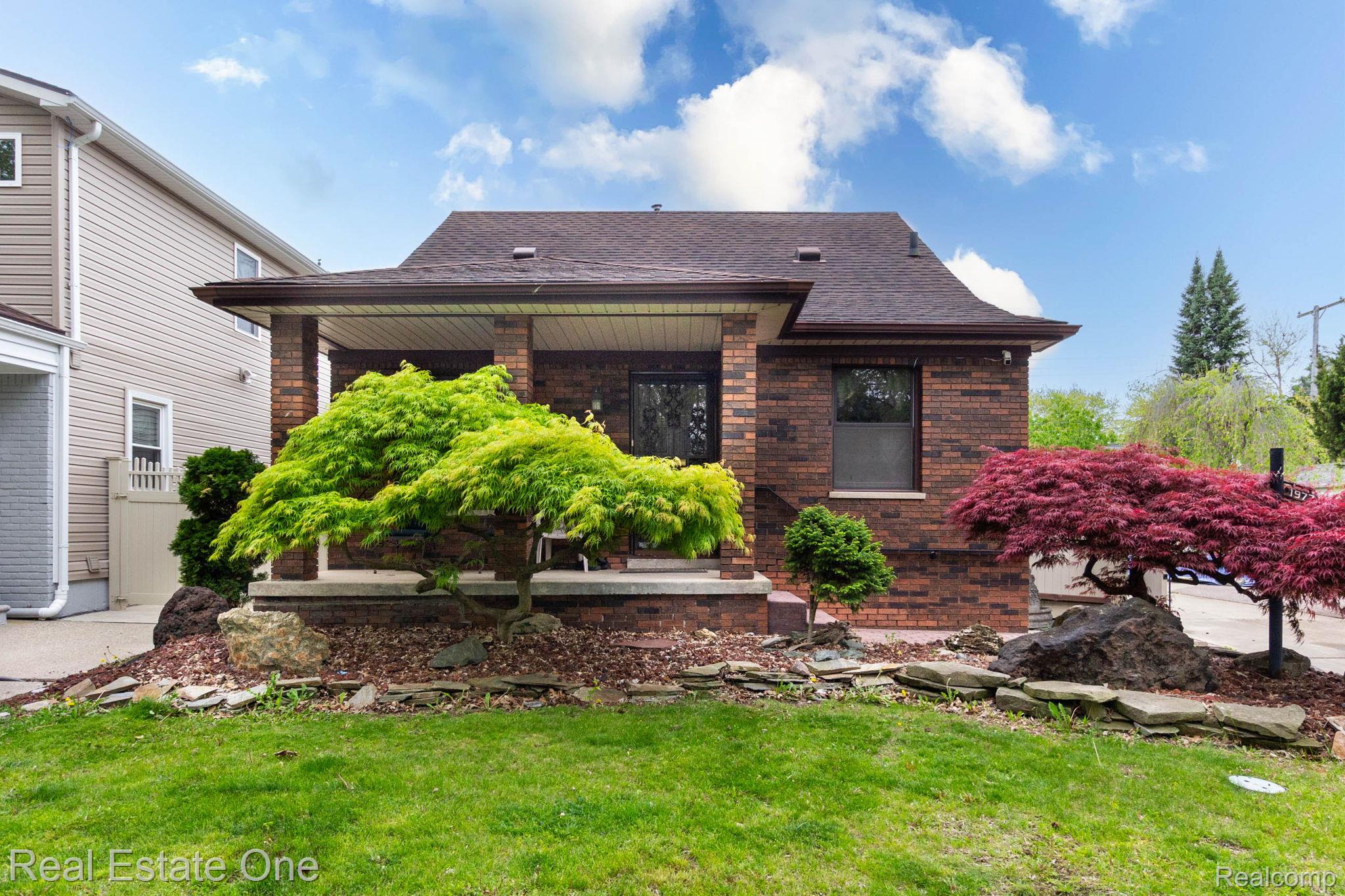 1977 Markese Avenue Property Photo 1