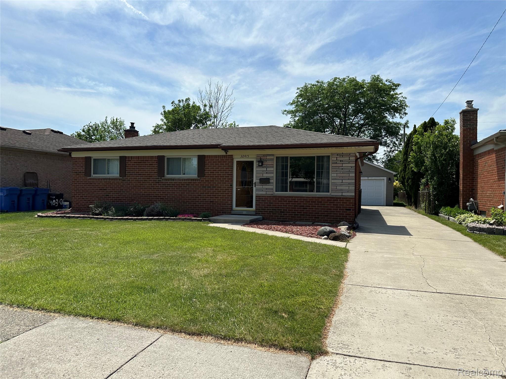 32415 Firwood Drive Property Photo 1