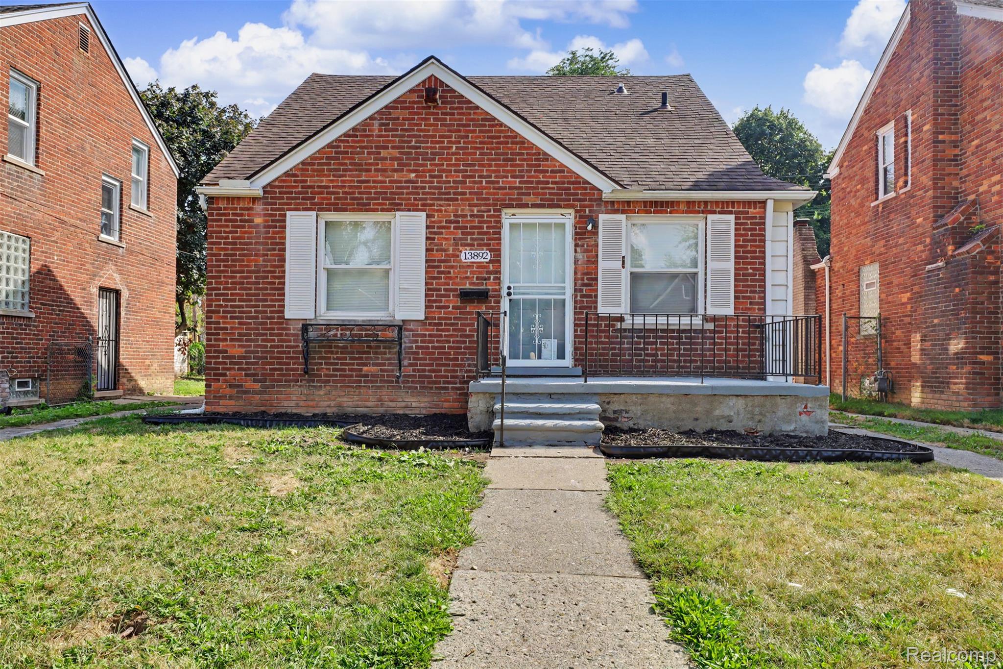 13892 Bringard Drive Property Photo 1