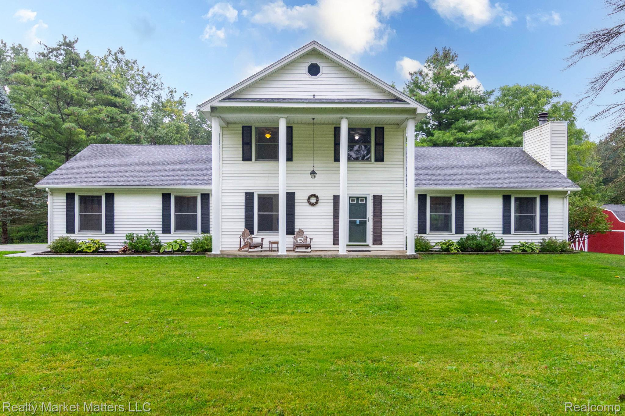 770 N Fairgrounds Road Property Photo 1