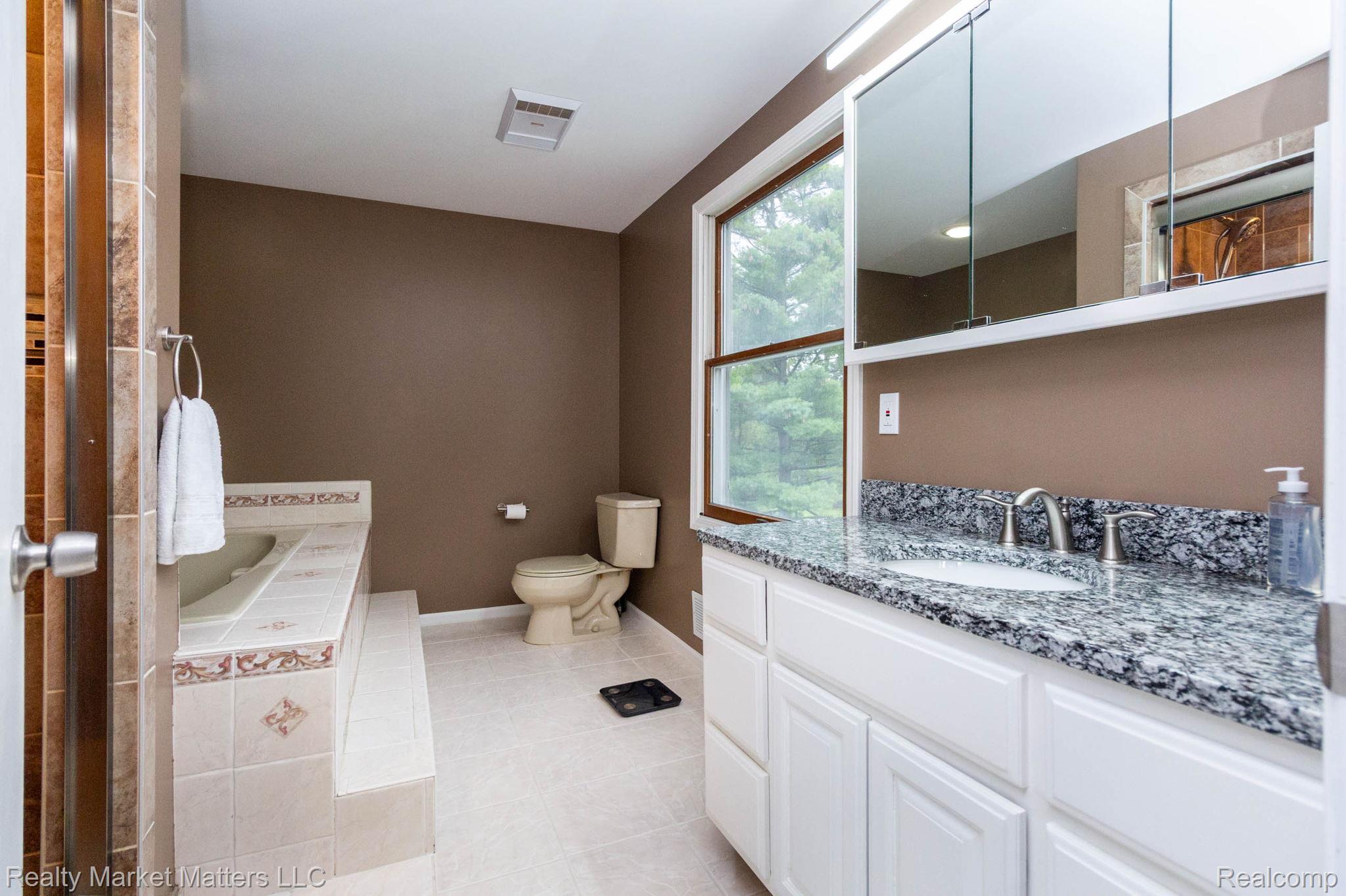 770 N Fairgrounds Road Property Photo 15