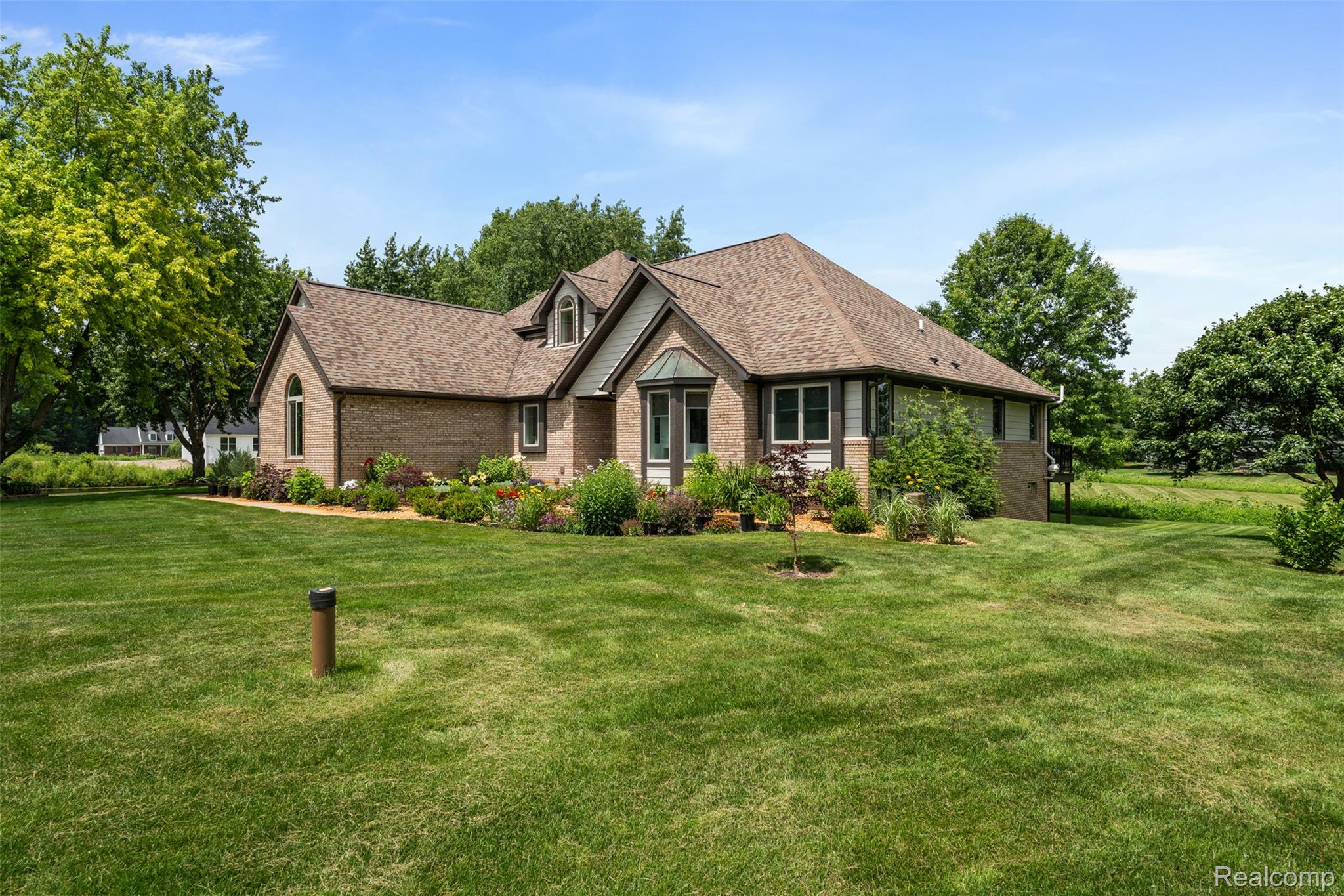 55550 Lee Road Property Photo 4