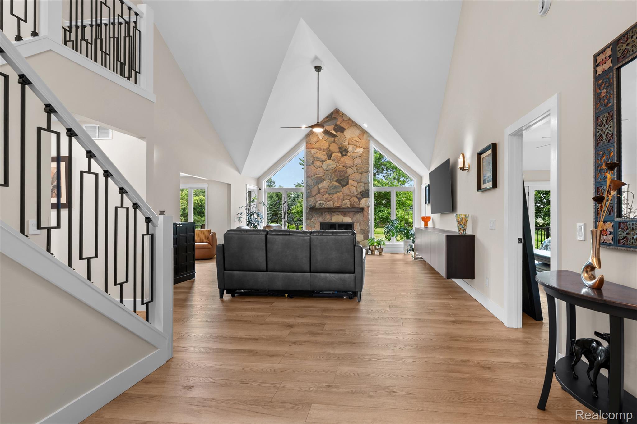 55550 Lee Road Property Photo 10