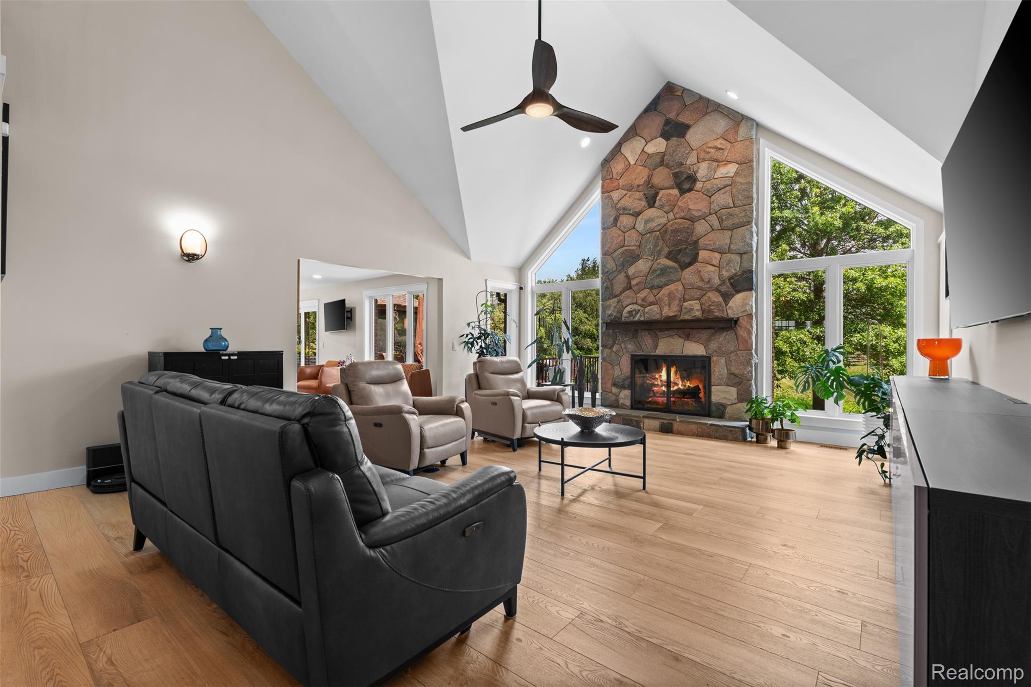 55550 Lee Road Property Photo 11