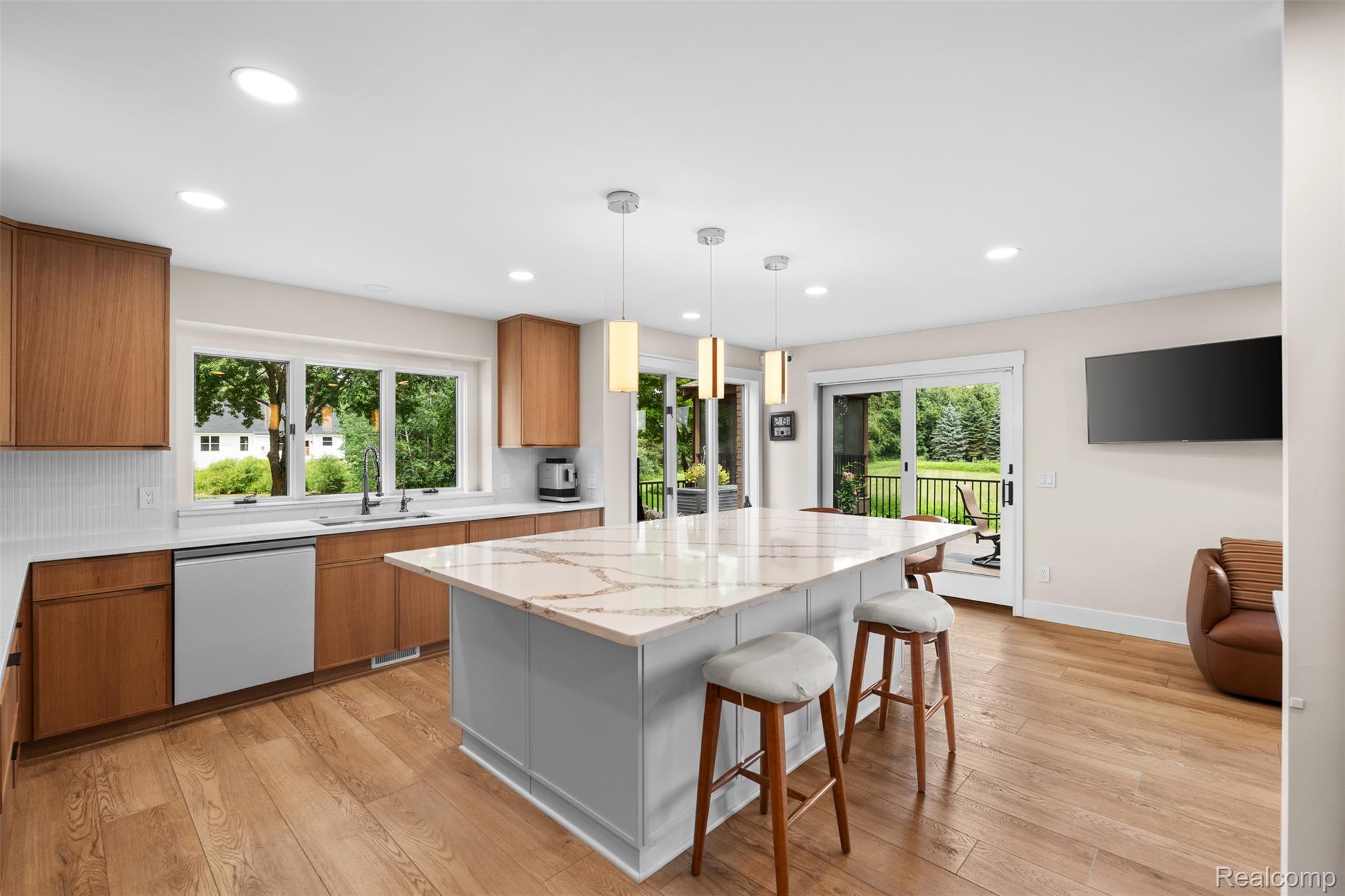 55550 Lee Road Property Photo 16