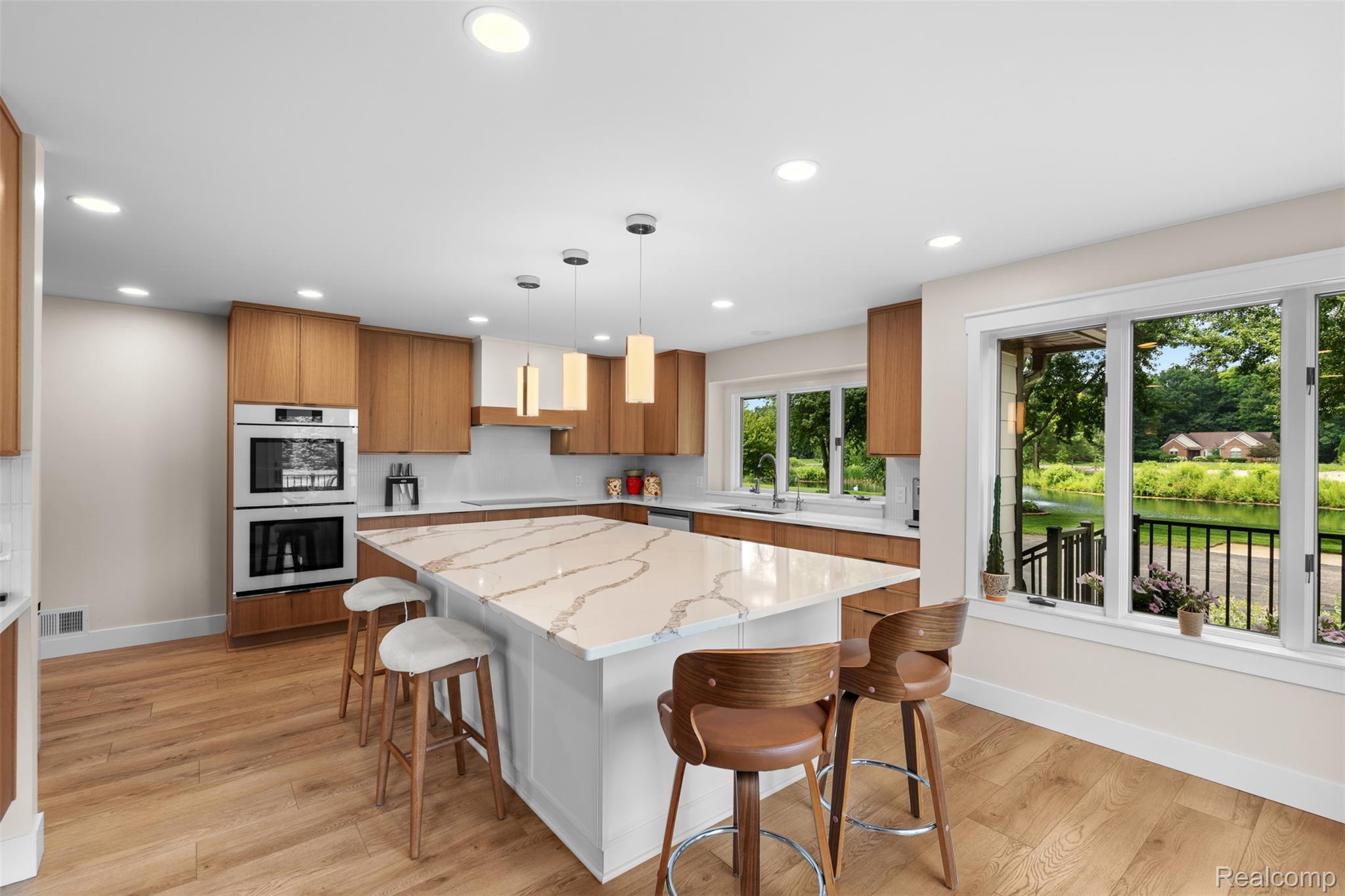 55550 Lee Road Property Photo 17