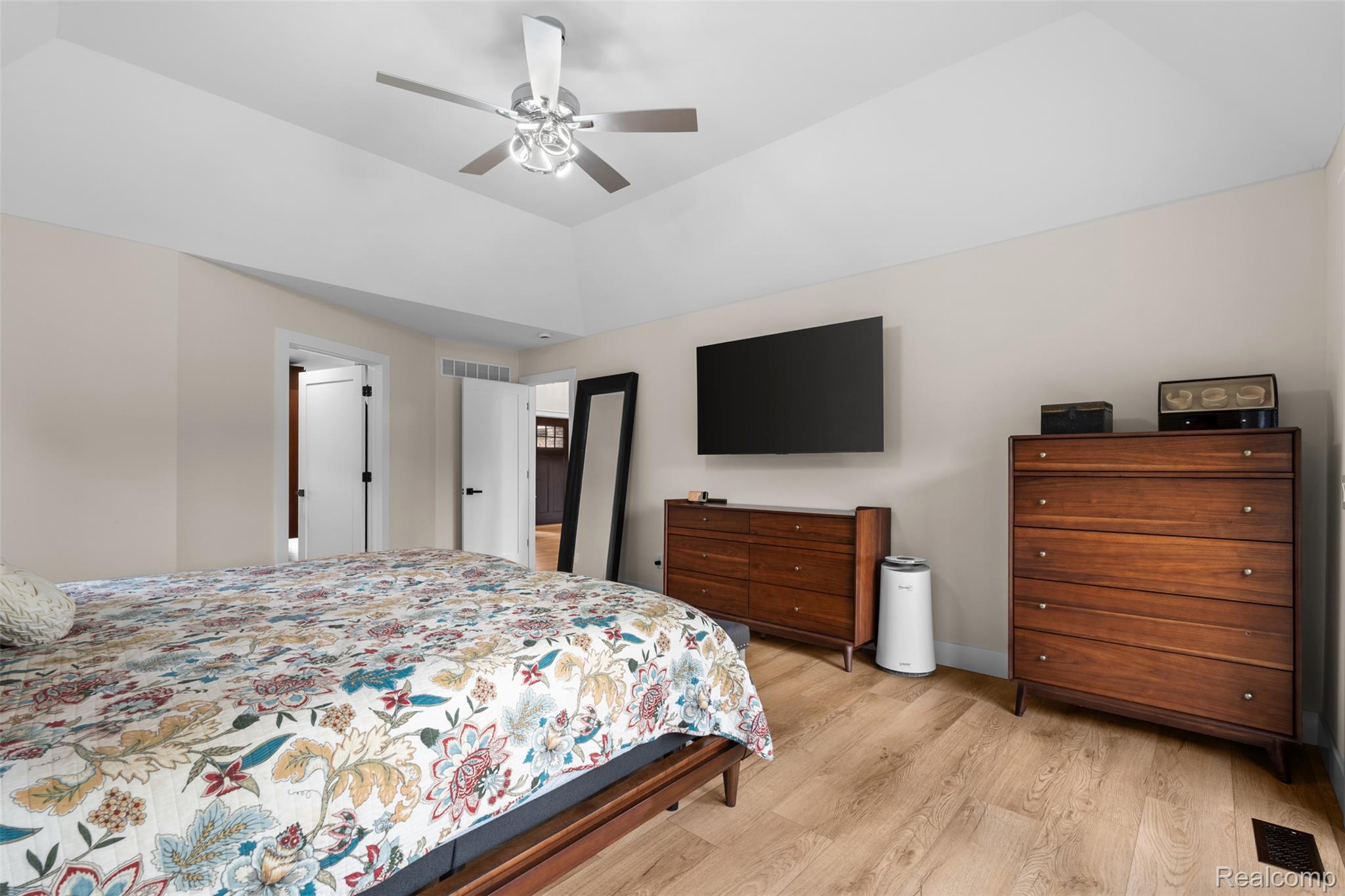 55550 Lee Road Property Photo 31
