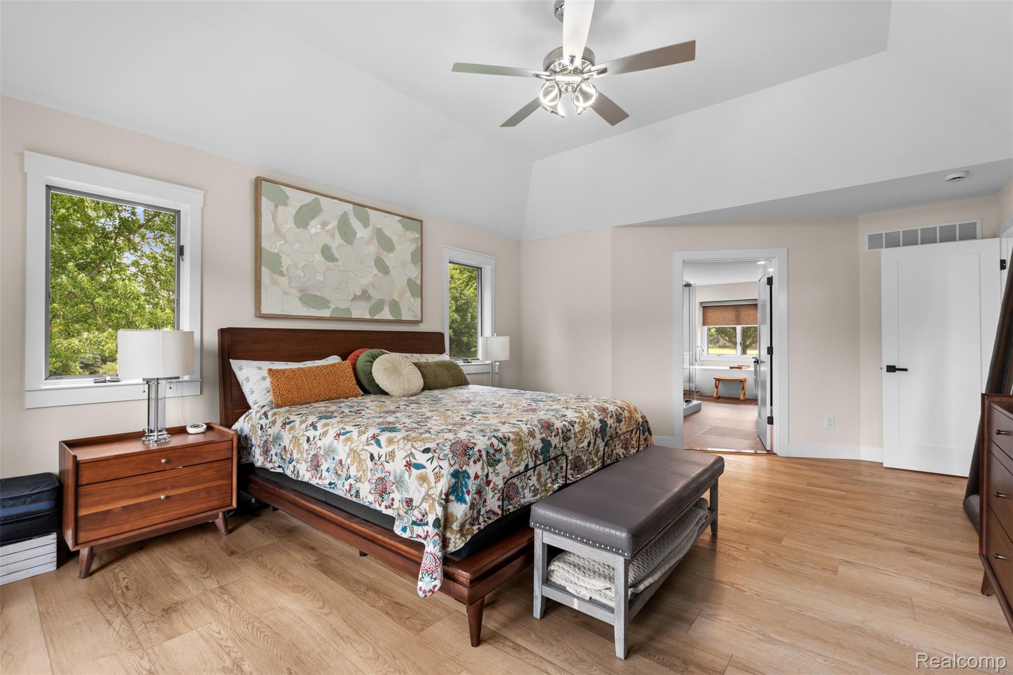 55550 Lee Road Property Photo 32