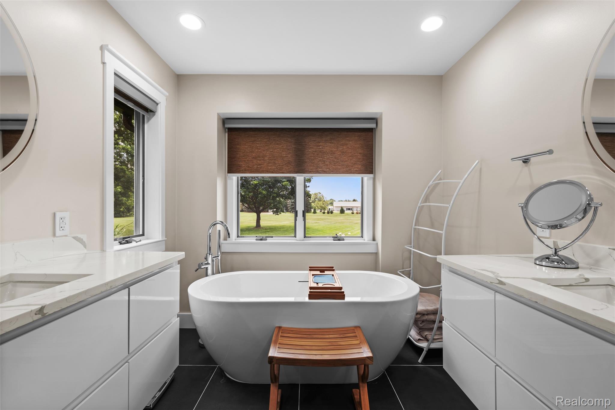 55550 Lee Road Property Photo 35