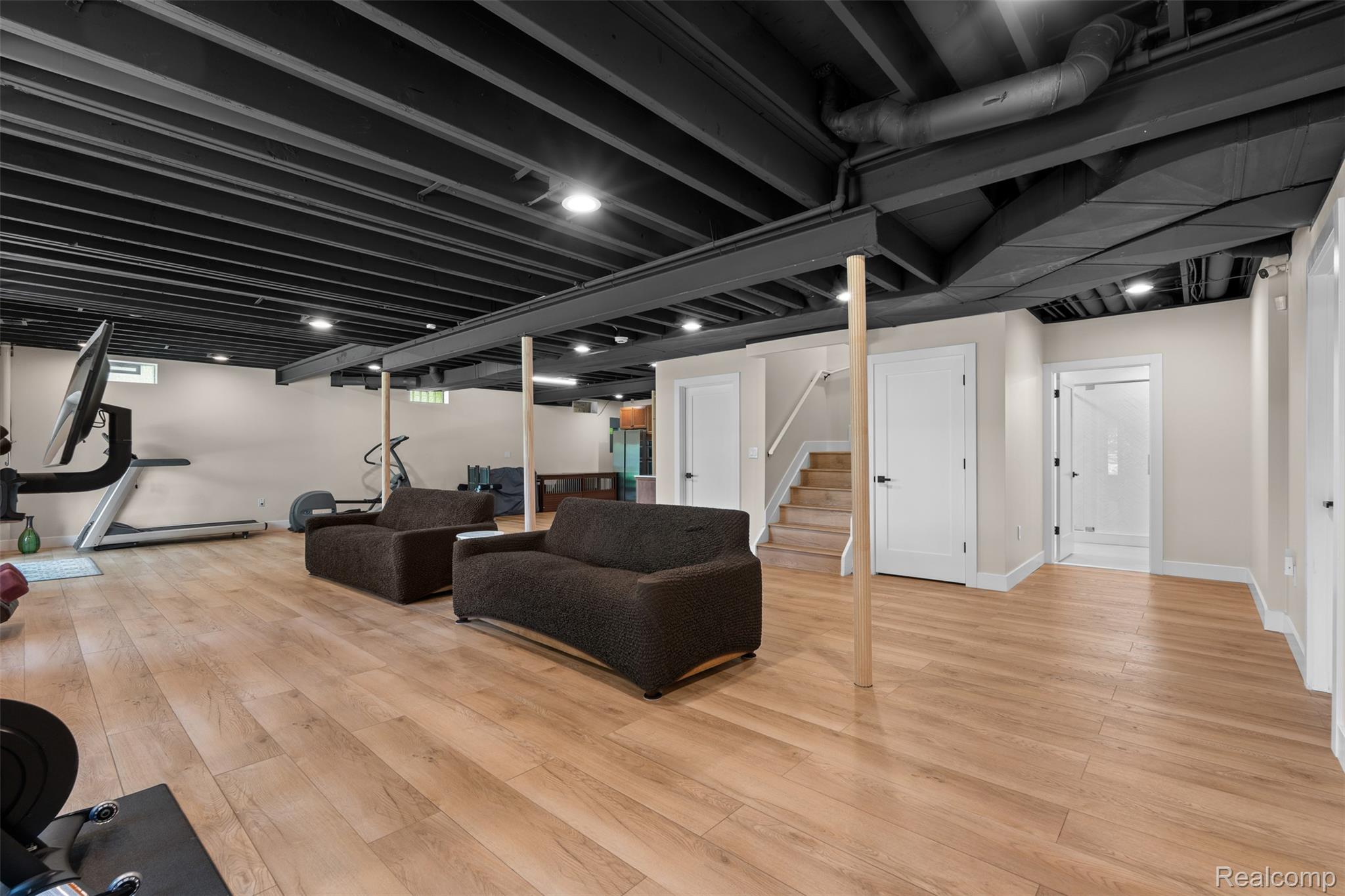 55550 Lee Road Property Photo 57