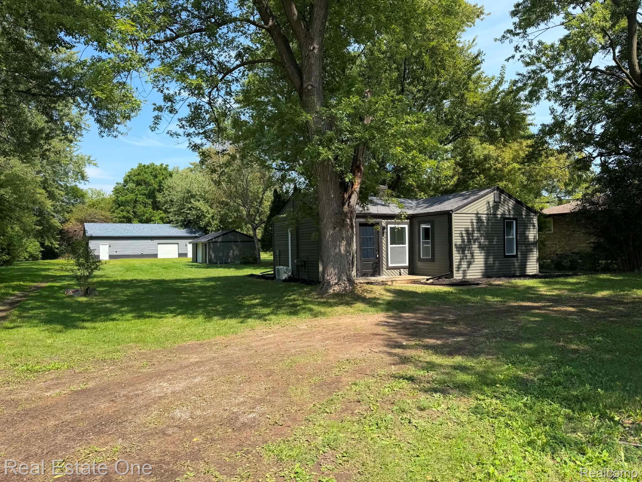 5055 Lapeer Road Property Photo 1
