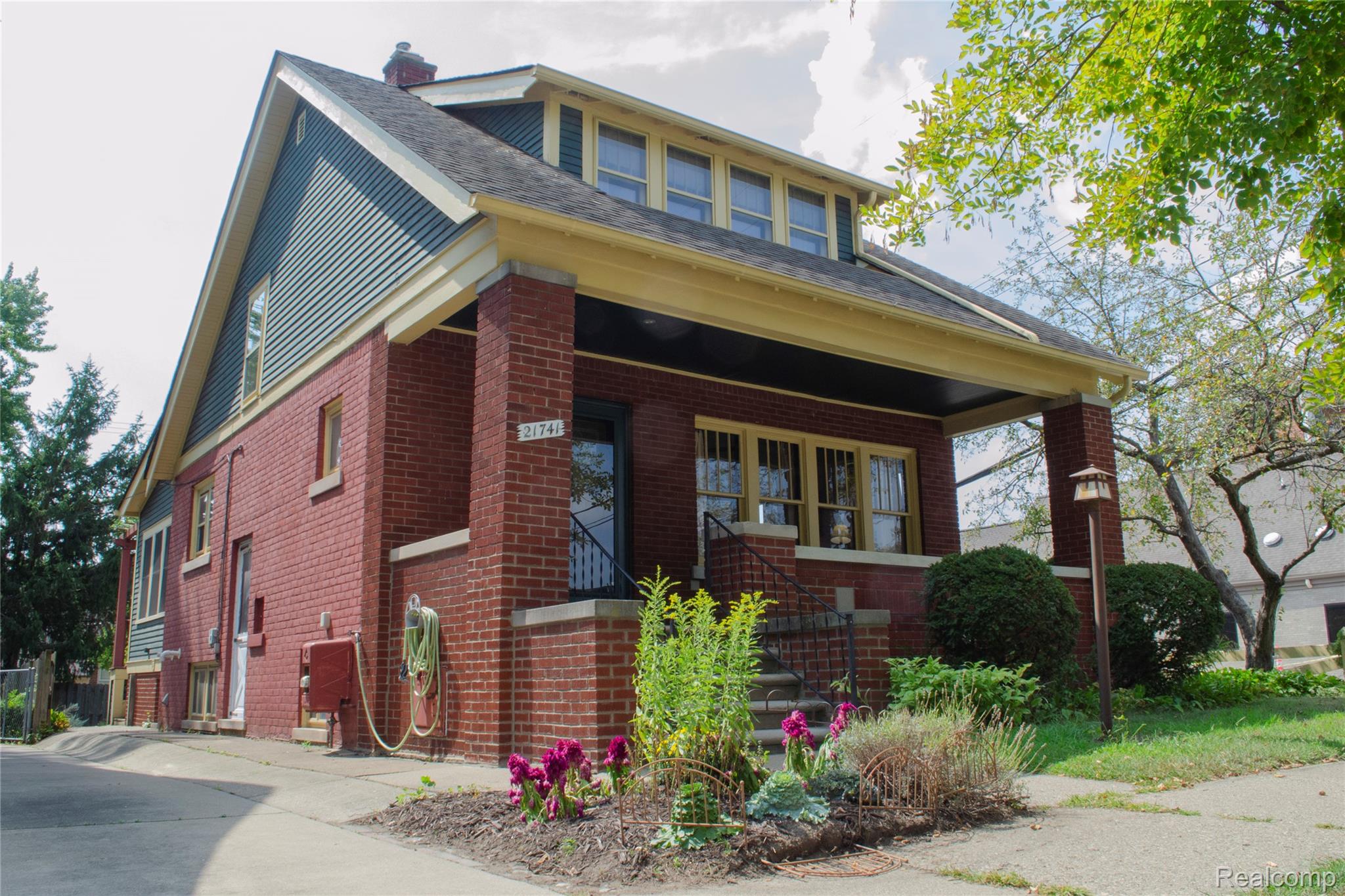 21741 Edna Street Property Photo 1