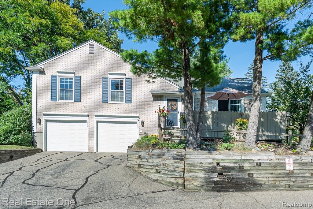 1446 Kings Cove Drive Property Photo 1