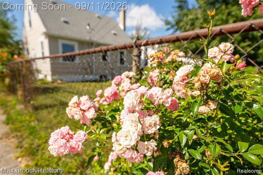 23704 Davey Avenue Property Photo 28