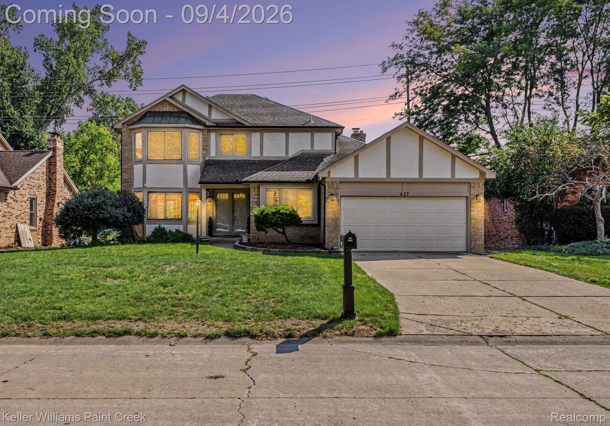 627 Parkland Drive Property Photo 1