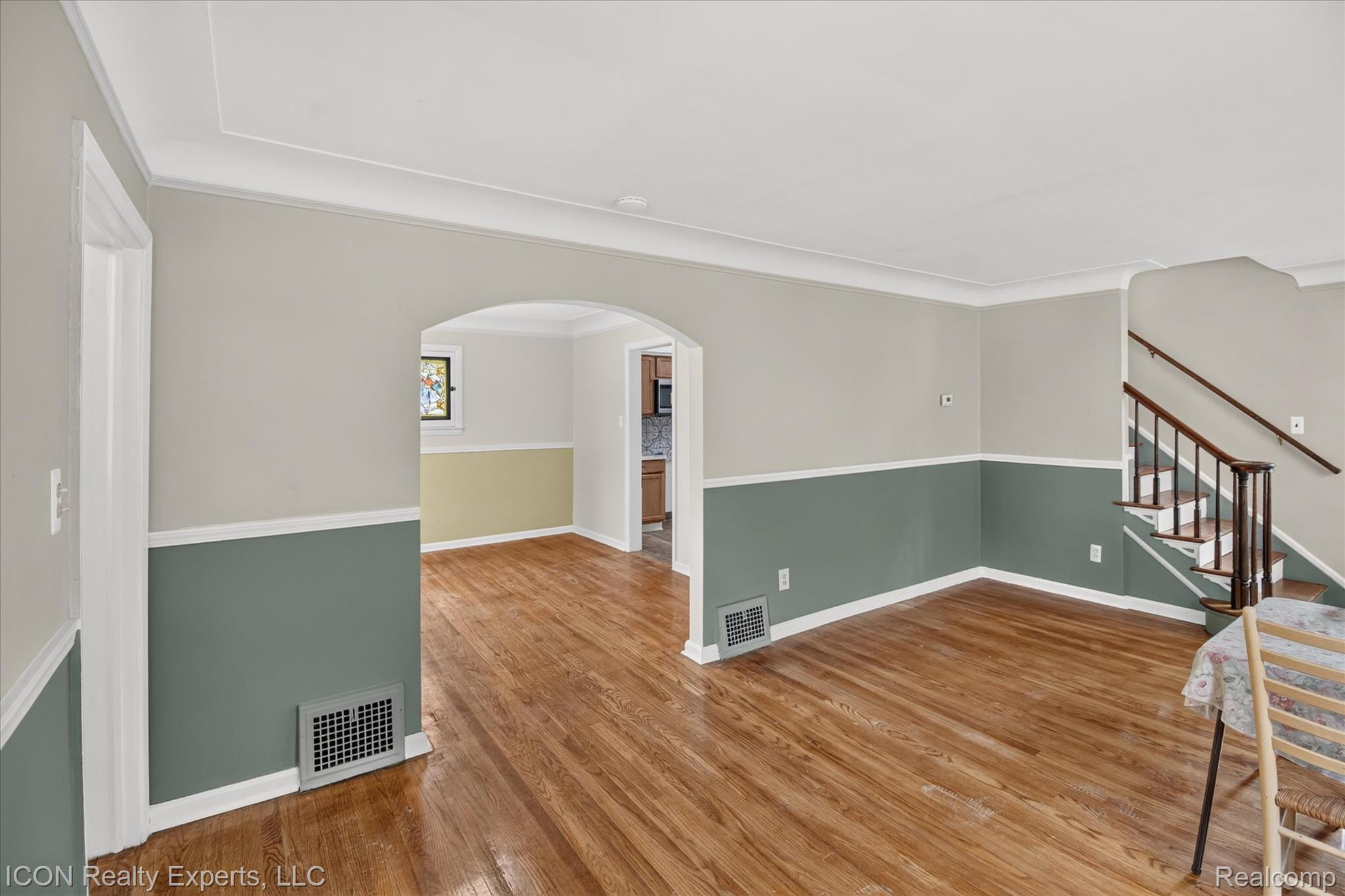 667 North Drive Property Photo 9