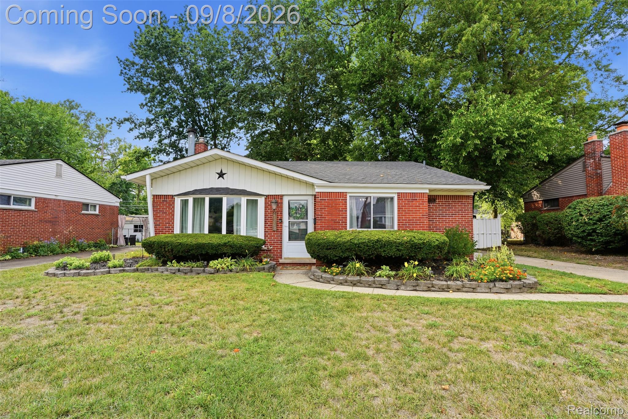 19825 Maplewood Street Property Photo 1
