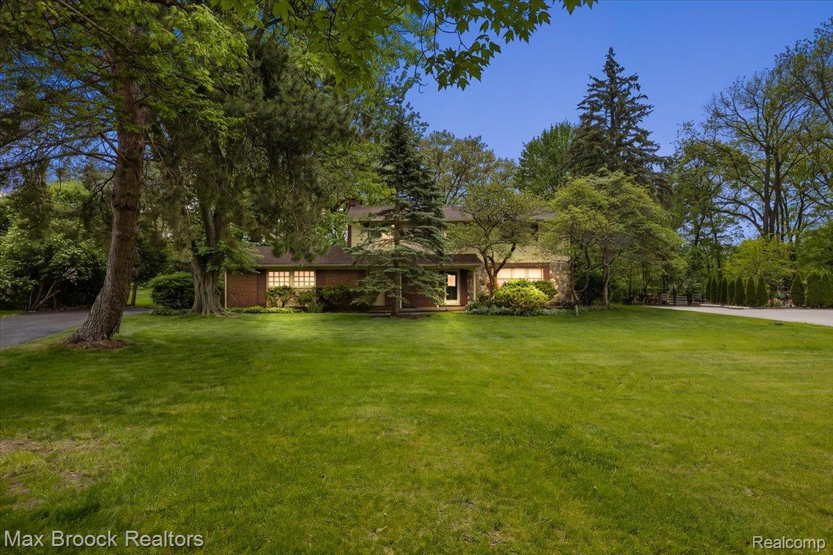 6609 E Knollwood Circle Property Photo 1