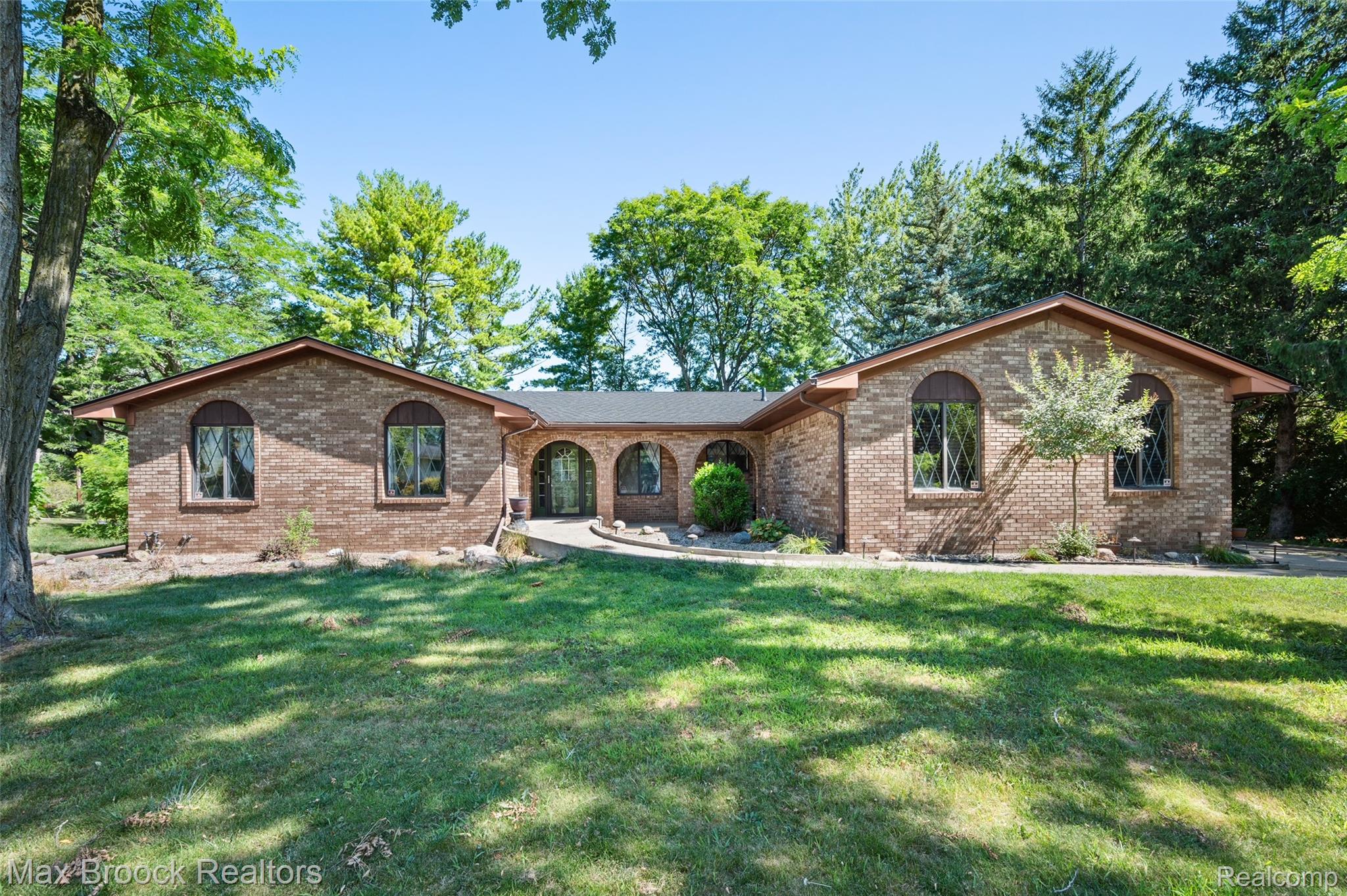 31034 Berryhill Street Property Photo 1